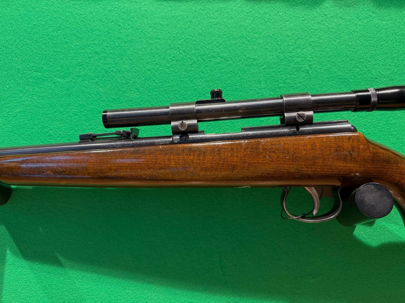 Rifle de repetición de calibre .22lr Anschütz
