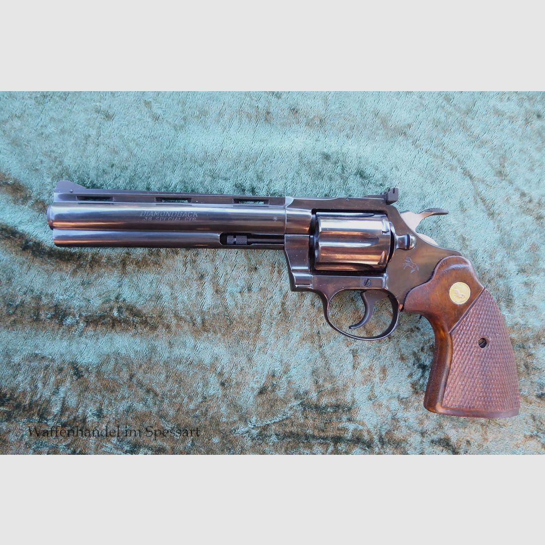 Revolver Colt Diamountback