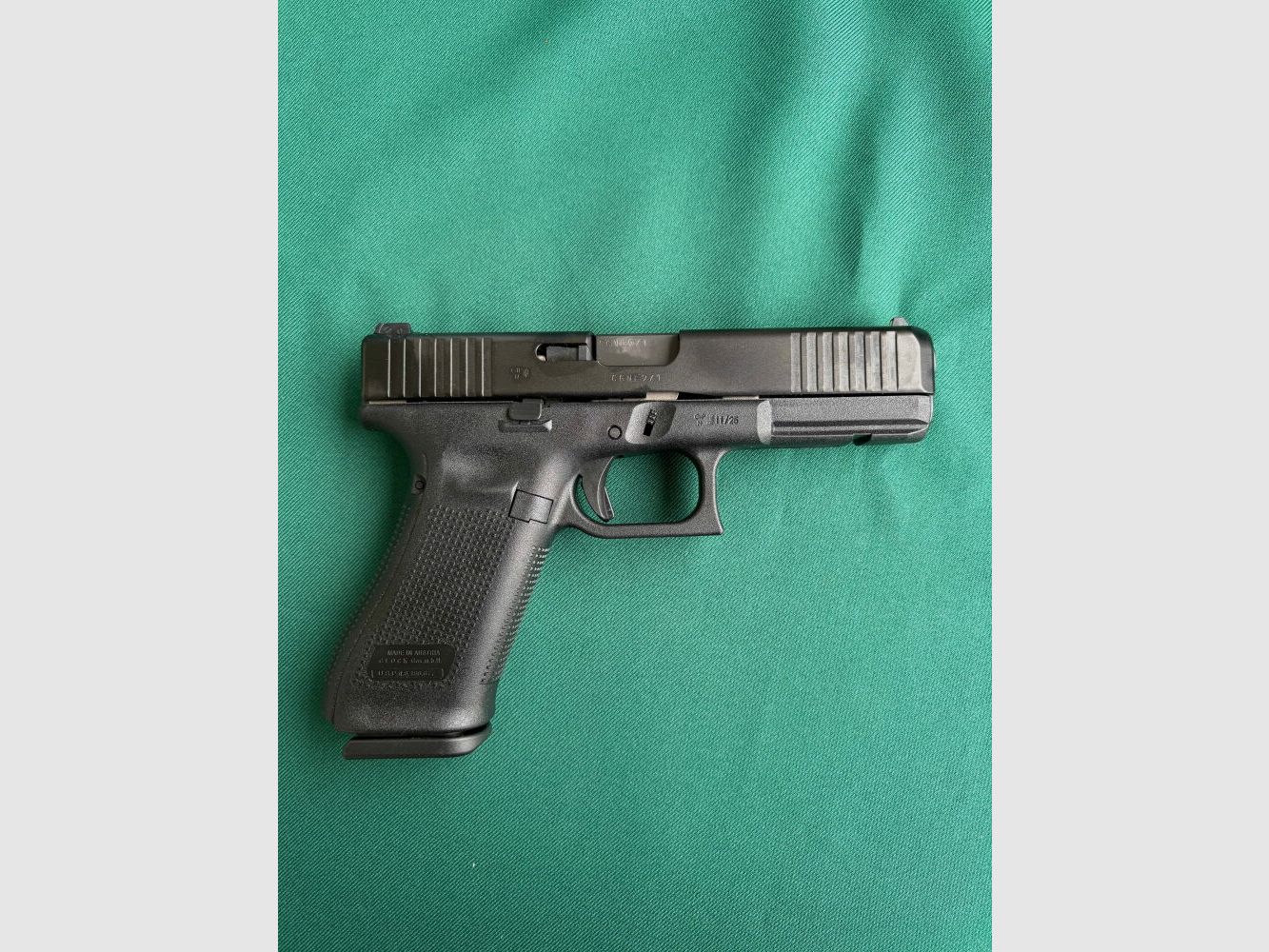 Glock 22 Gen5, zdjęcie 2 z 3
