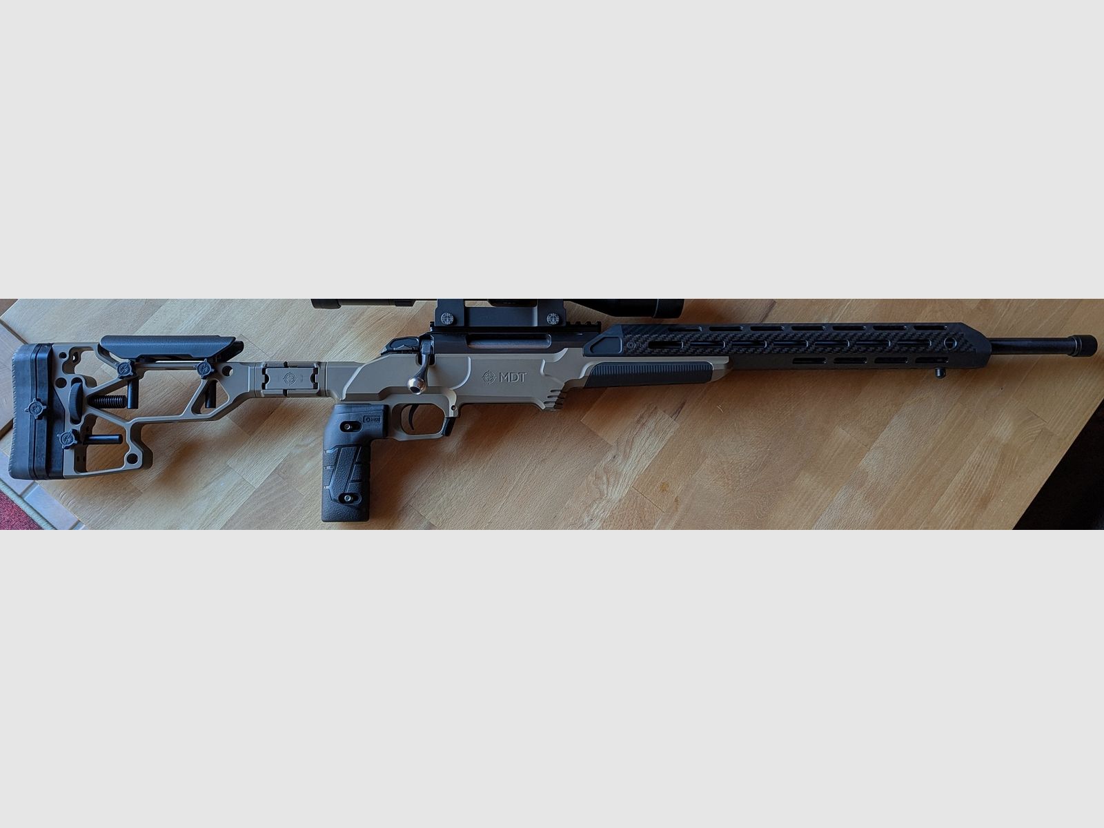 MDT ESS Schaft Tikka T3/T3x FDE komplett 