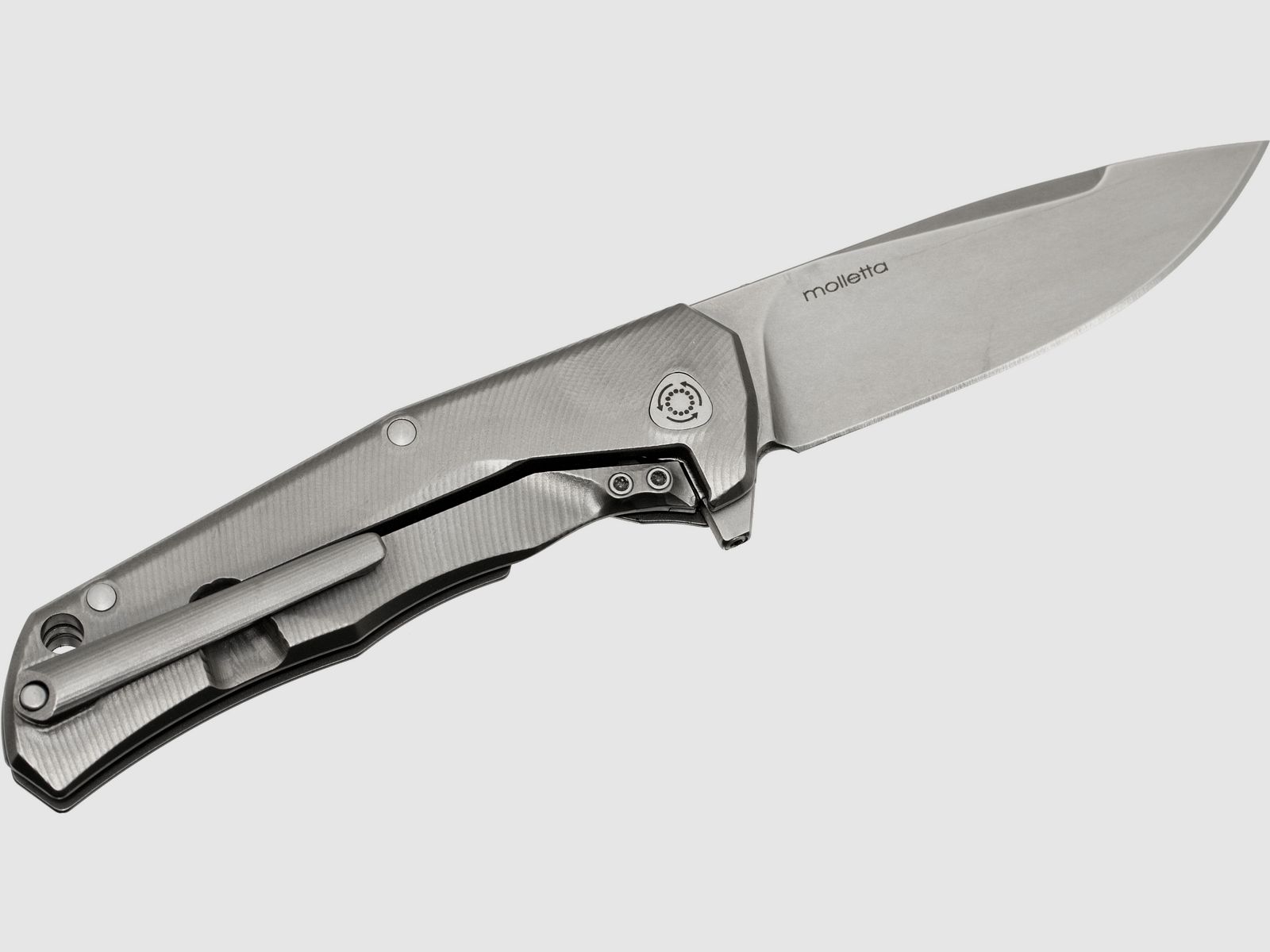 Three Rapid Exchange, M390-Klinge, Griff aus mattiertem Titan, graue Akzente | 97231