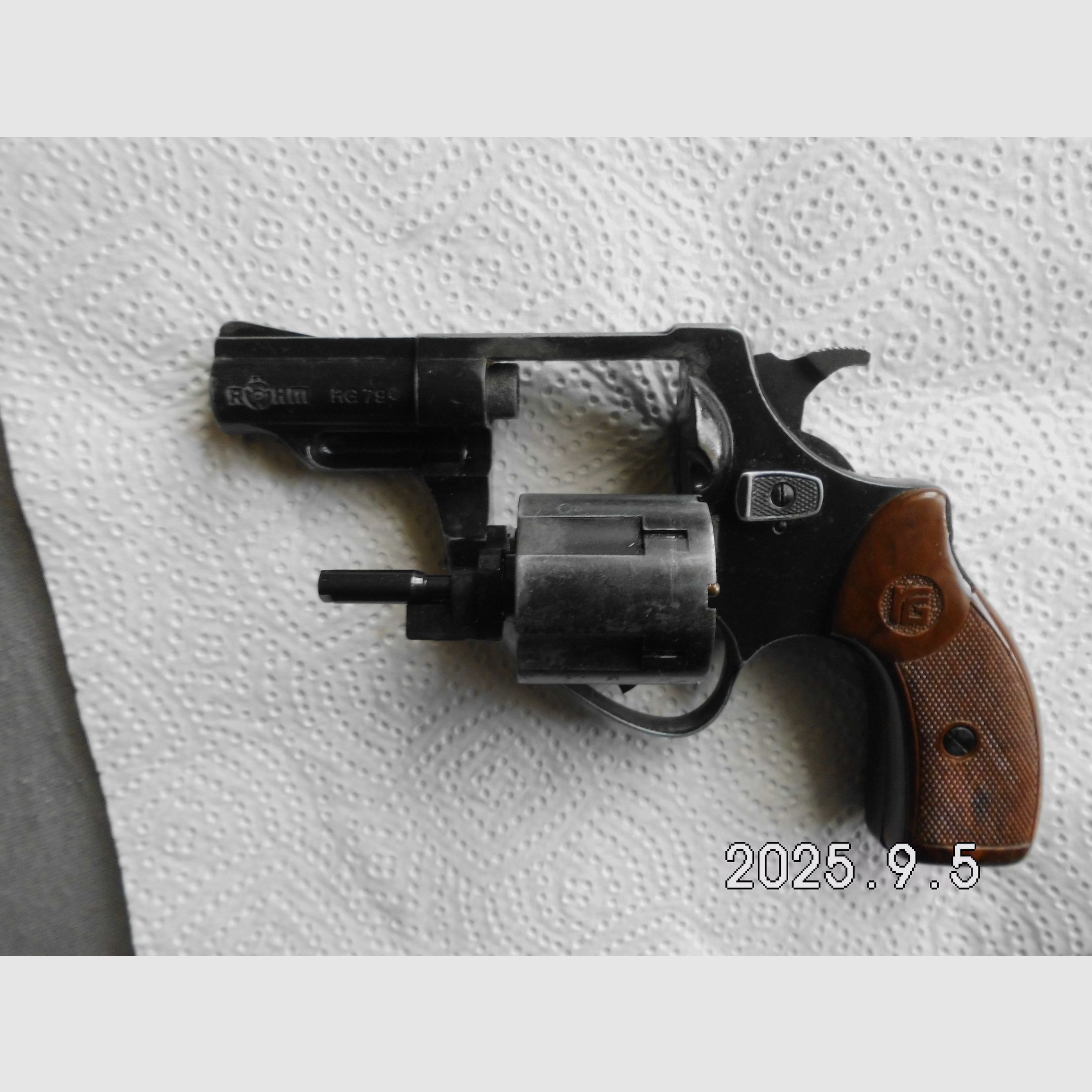 Blank firing revolver Röhm 78.