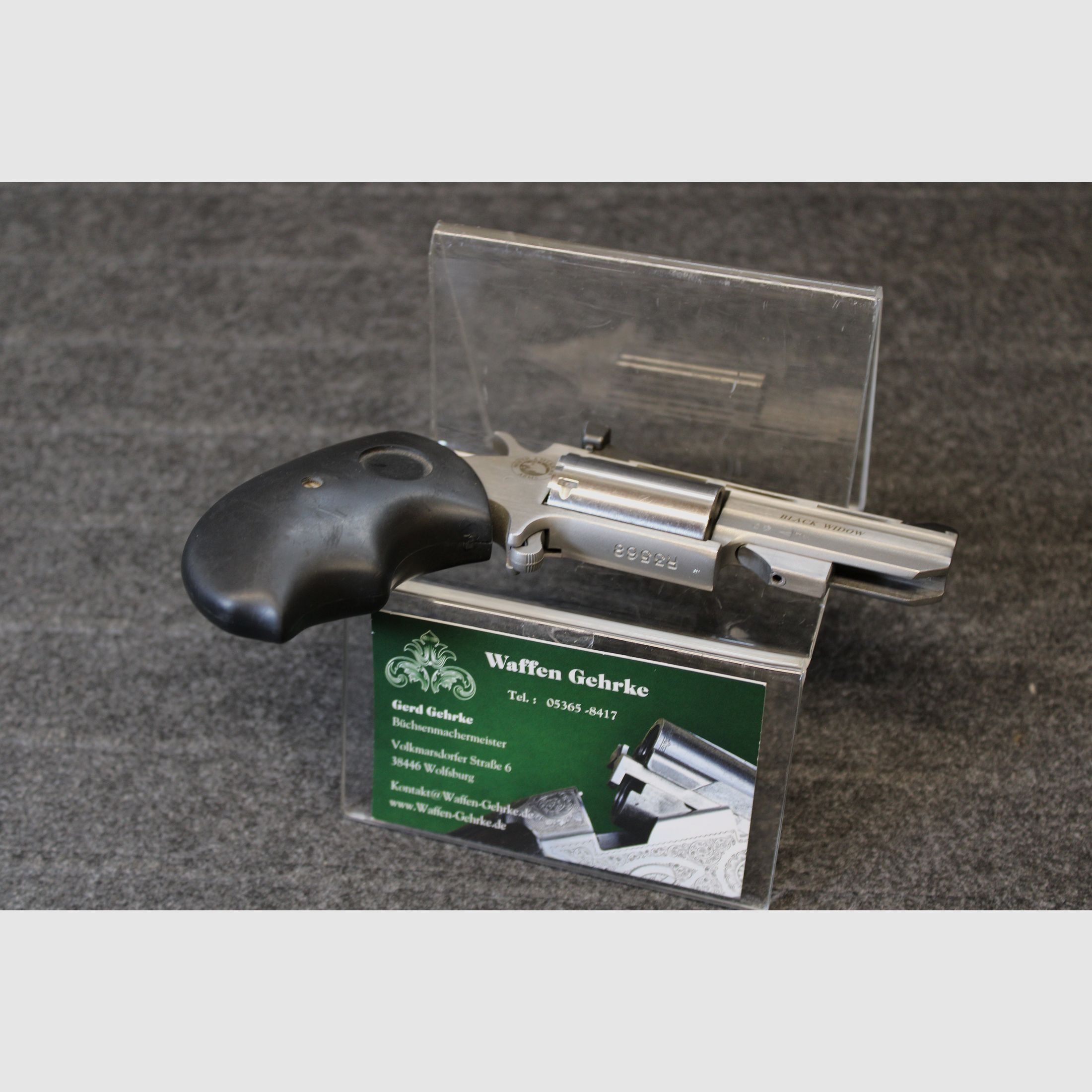 Revolver Black Widow della North American Arms