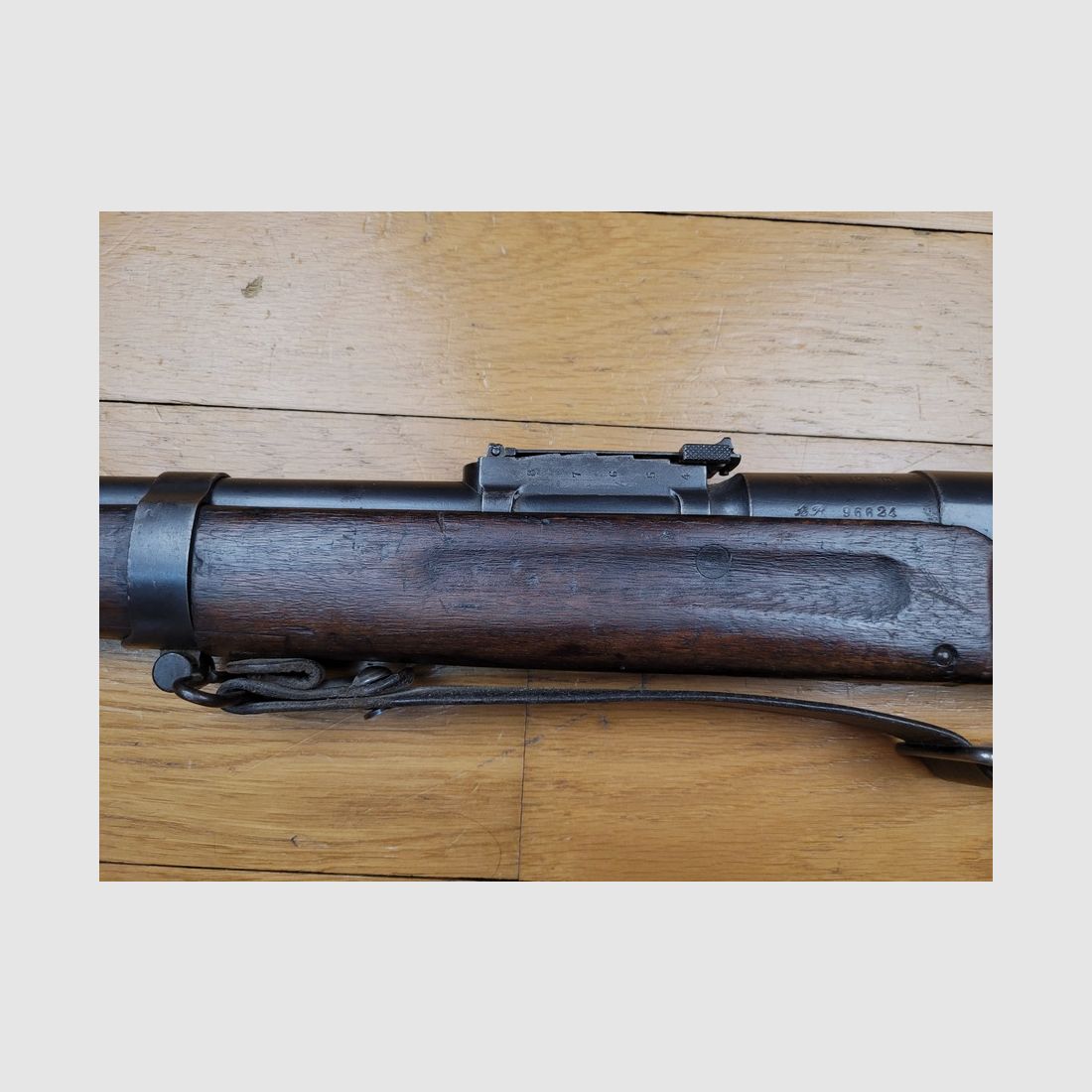 Sehr schönes Gewehr Lebel Modell 1886 M93 - Arsenal von Châtellerault aus 1890 - ursprüngliches Kaliber 8x51R - im gleichen Arsenal 1893 auf Standard gebracht - Patrone 32N - Vollmatrikel - guter Lauf - Seltene Stück in TBE+, Bild 5 von 27
