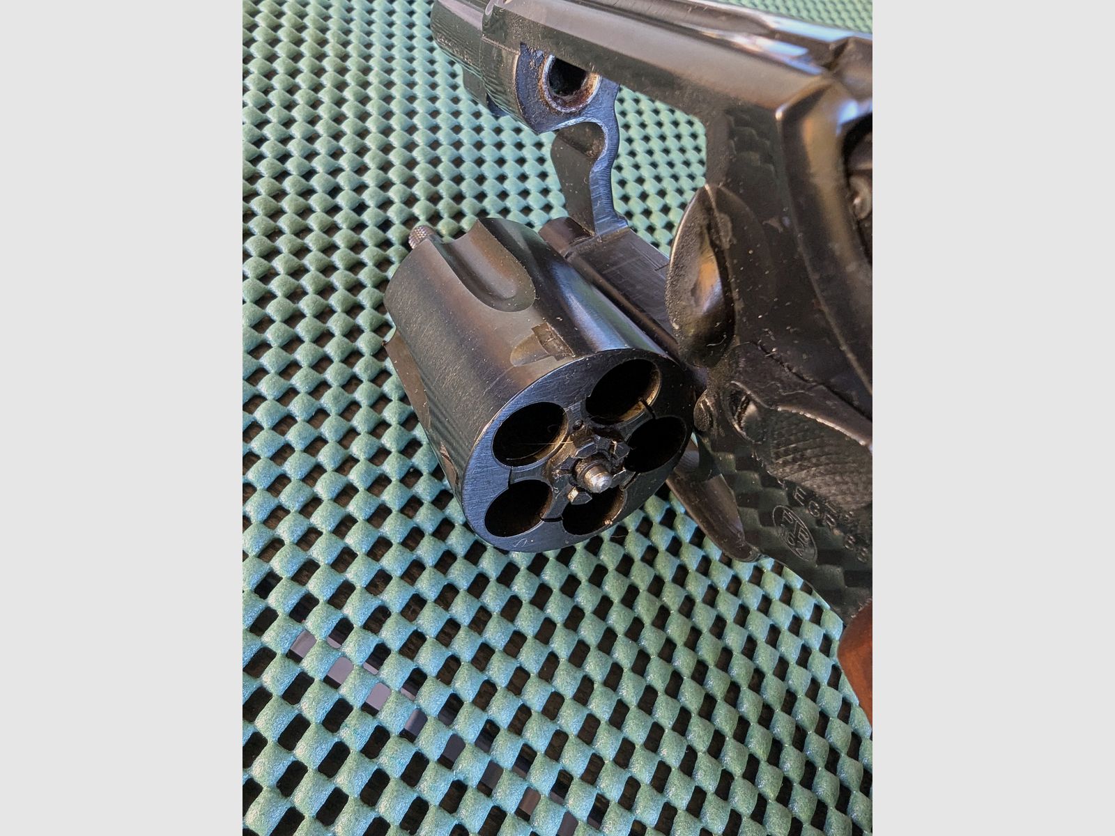 ERMA EGR 66 revolver 9mm gas and blank cartridges with original packaging