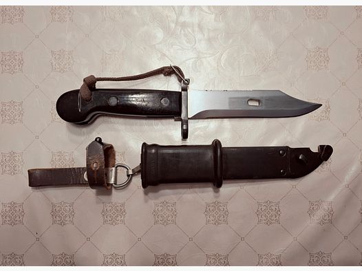 Bajonett, AK 47/74  mit Scheide, schwarzer Griff