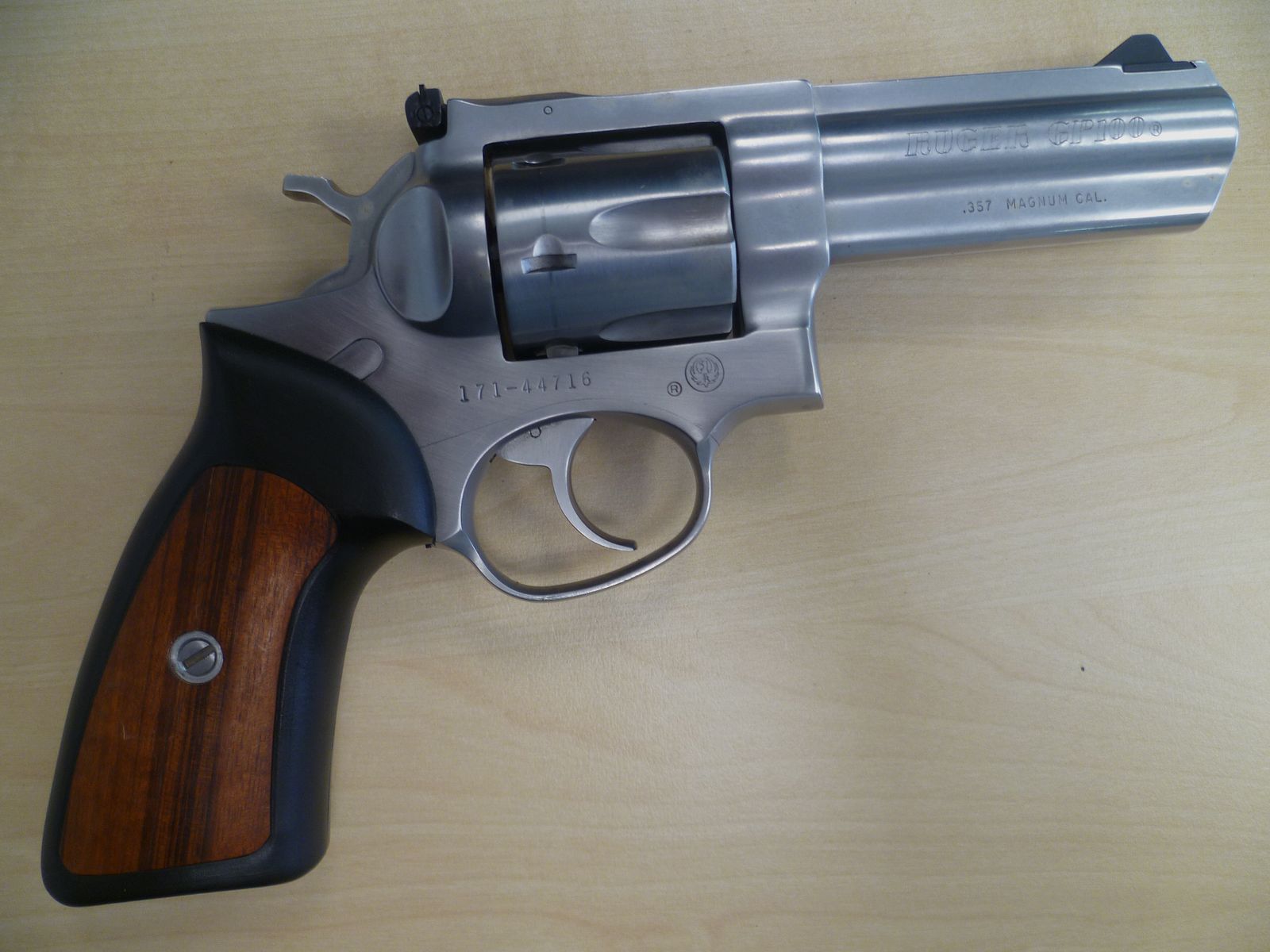 Revolver Ruger GP100  -  .357 Magnum