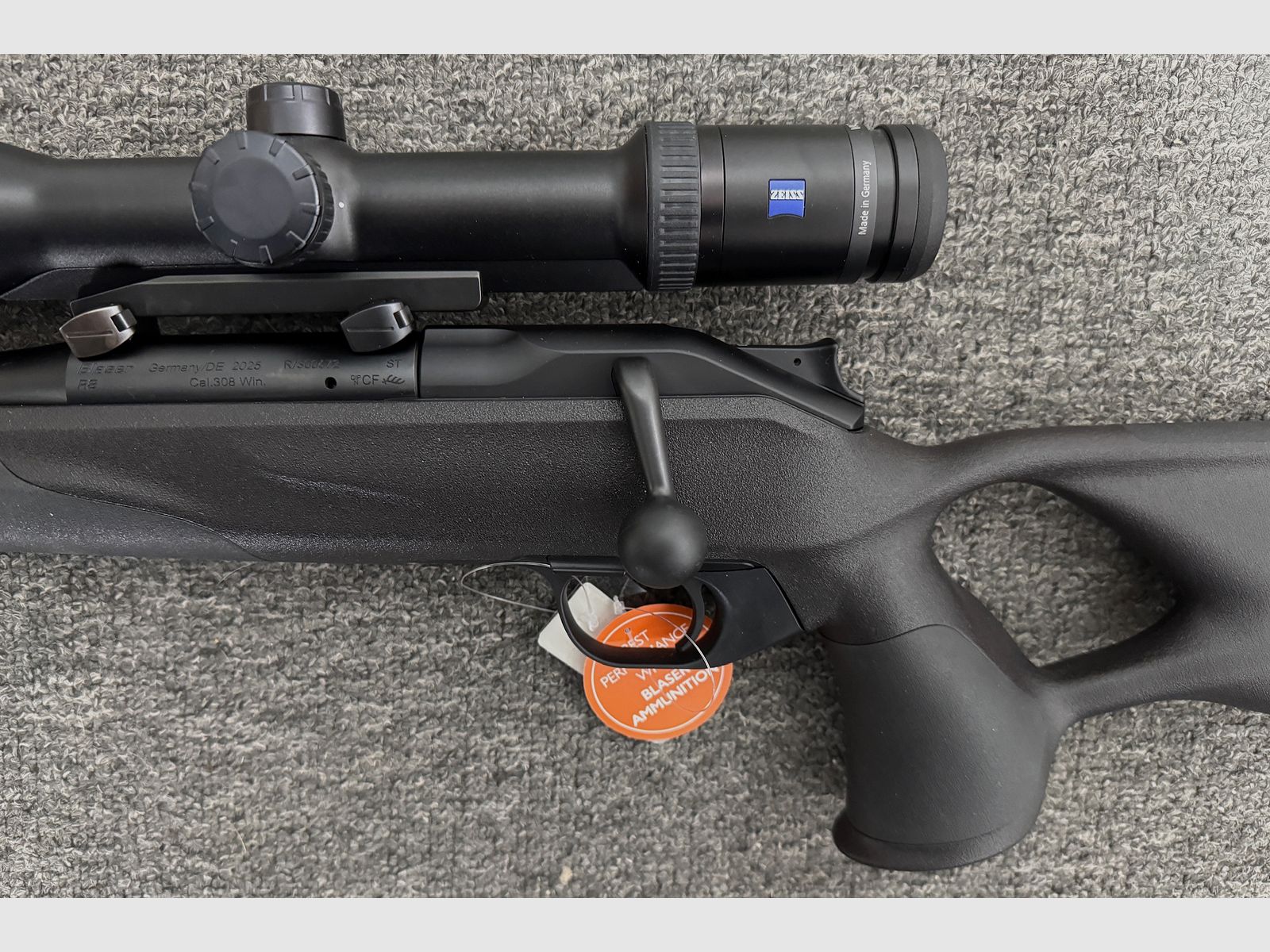 Blaser R8  Professional Success - Links  .308Win. + M15x1 + LL 47cm + Victory HT 2,5-10x50 - Neuwaffe