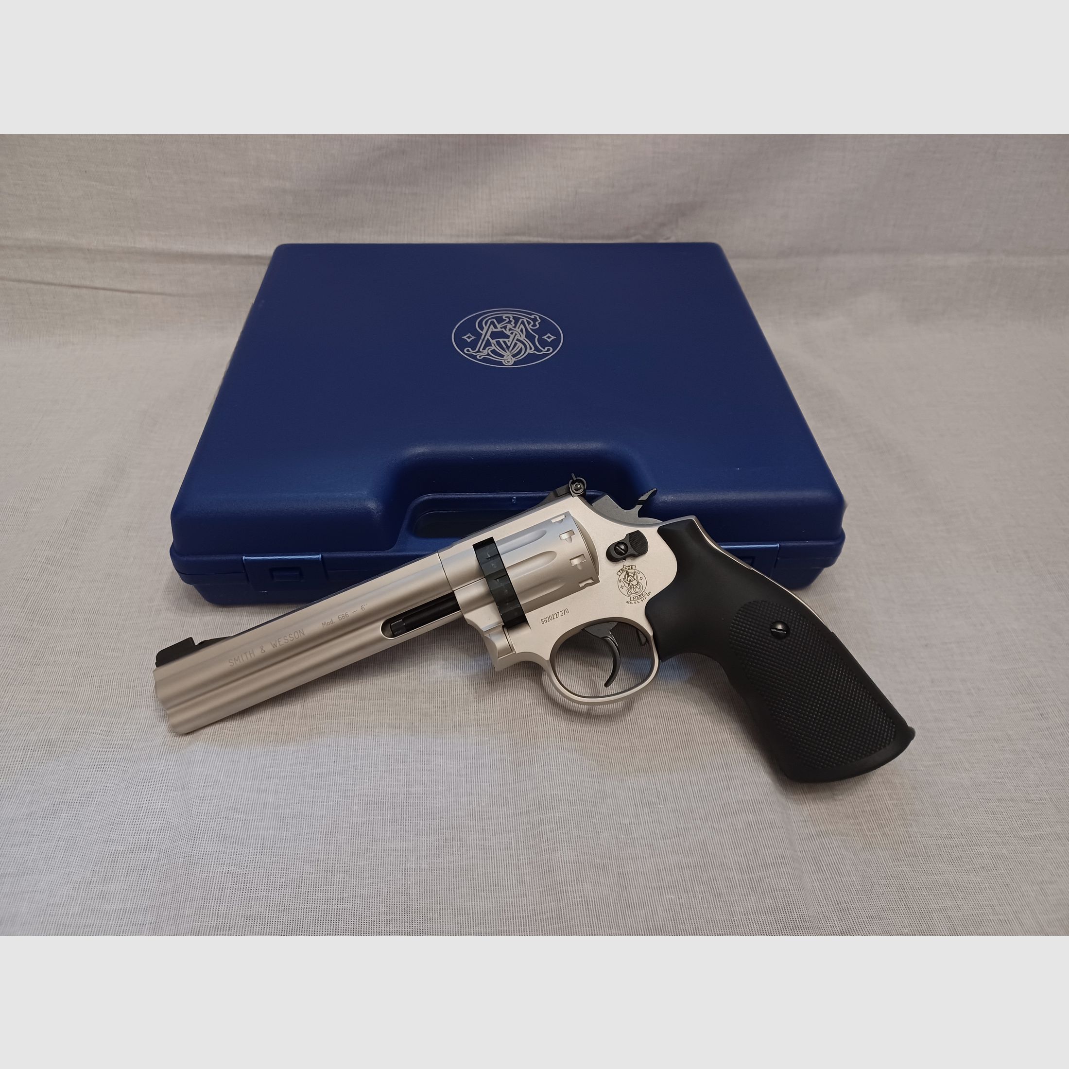 Smith & Wesson 586 - 6" / nickel / 4,5 mm Diabolo / CO2 / Revolver / OVP (104)
