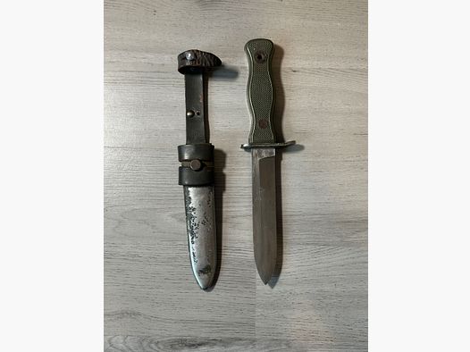 Bundeswehr BW Fahrtenmesser original  HSK70 (Hans Schulze, Koblenz) inkl. Scheide
