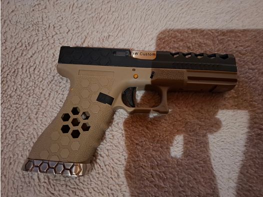 Verkaufe meine airsoft AW CoSTOM VX0111