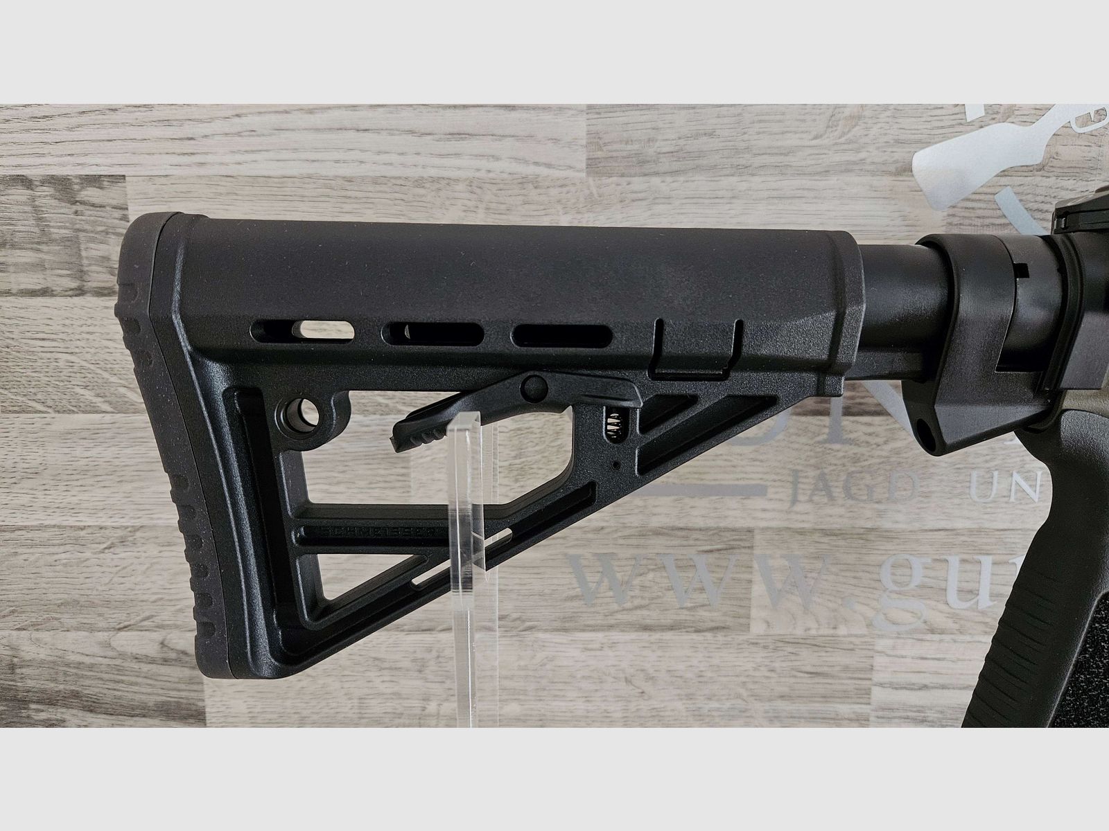 Schmeisser AR-15 M4FL OD Green 14,5" Kal. .223Rem. + Falke LE OD Green - versandkostenfrei - Neuware vom Fachhandel