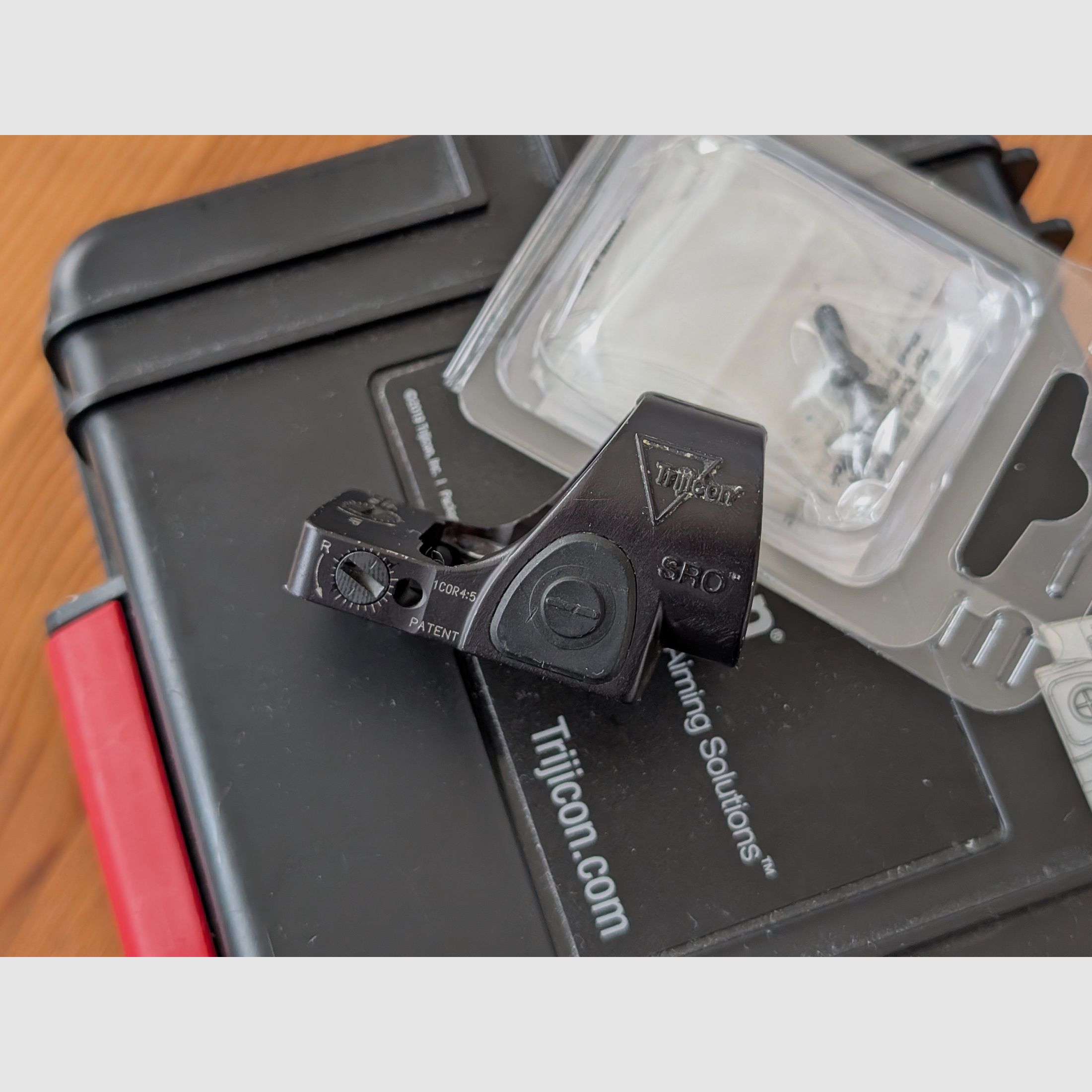 Original Trijicon SRO 2.5 MOA Mini Red Dot