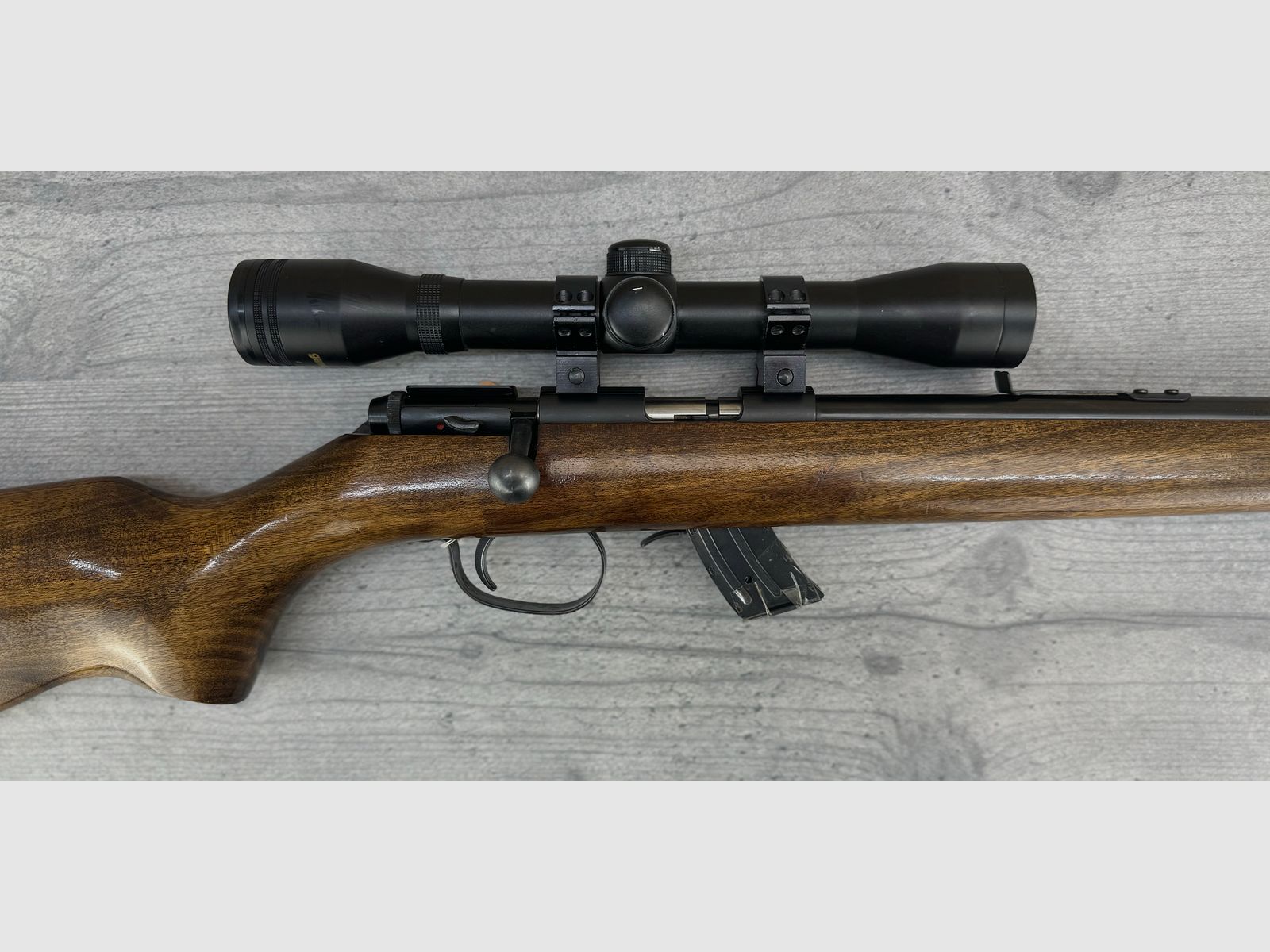 CBC Model 122, Kal.: .22lr Repetierbüchse + Gamo Zielfernrohr