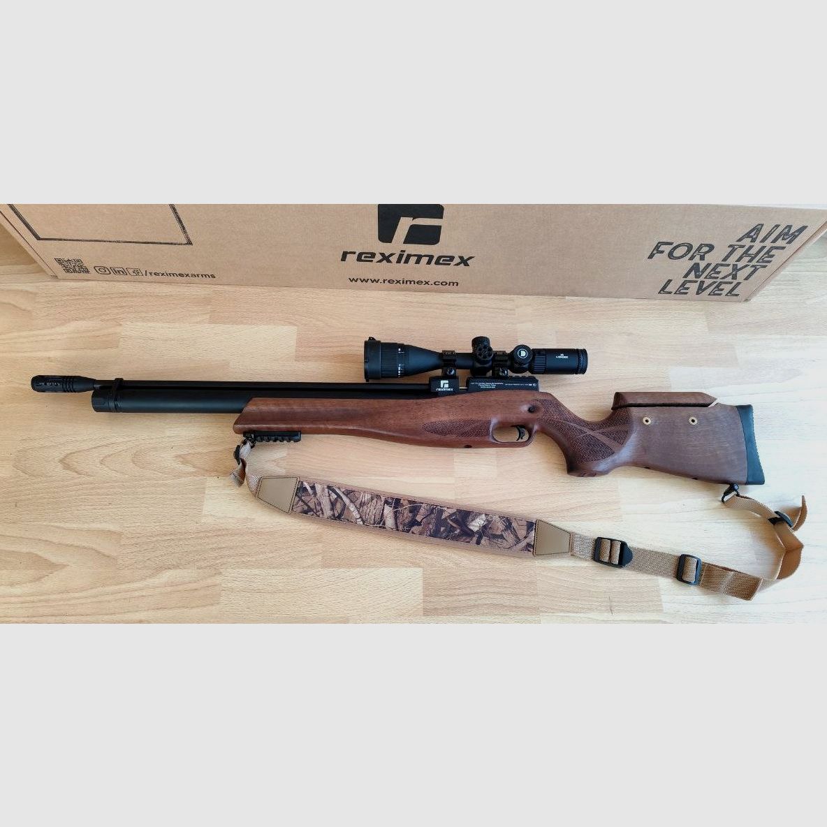 Reximex Daystar in 4,5mm mit Zielfernrohr, Zweibein, Tragegurt, zwei Magazinen und Exportkit