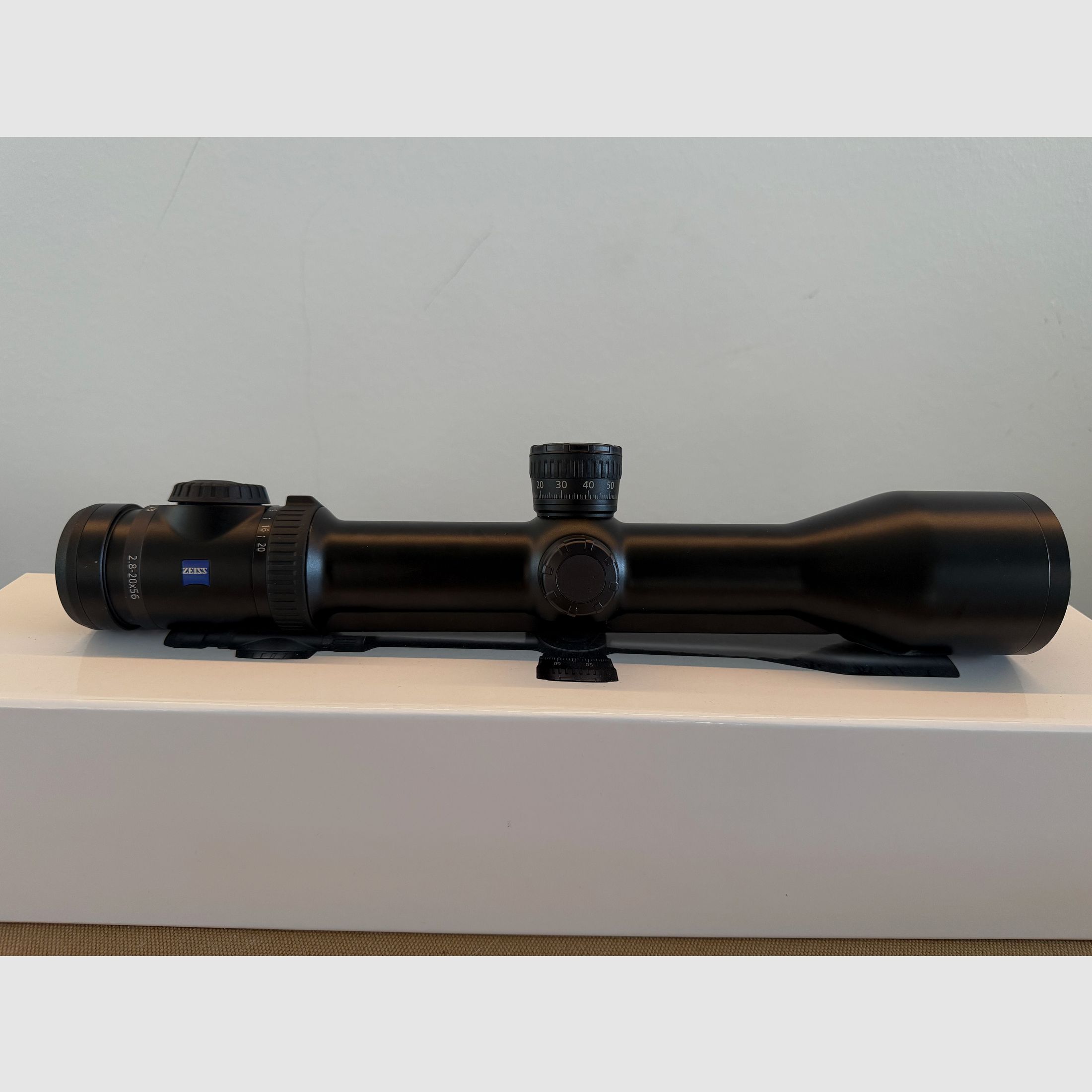 ZEISS Victory V8 2,8 – 20 × 56 | ASV | Parallaxe | Schiene | Absehen 60 | NEUWERTIG