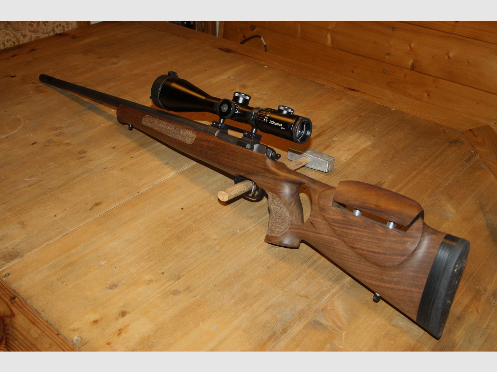 CZ  527 Varmint .223 Rem. mit Nussbaum Lochschaft und  DD Optics 2,5-10x56