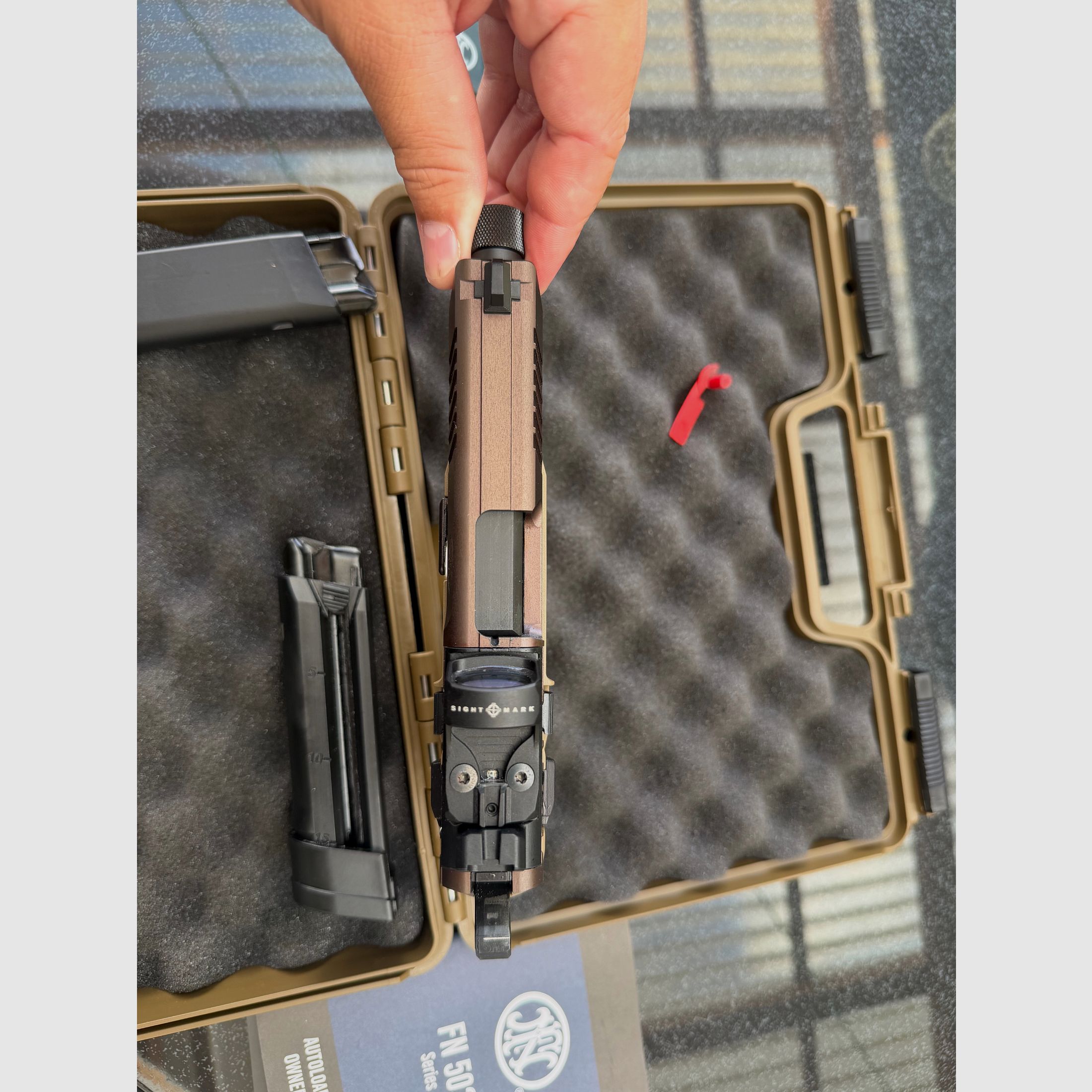 FN 502 Tactical FDE .22lfb | neuwertig mit Rotpunkt | kaum geschossen 