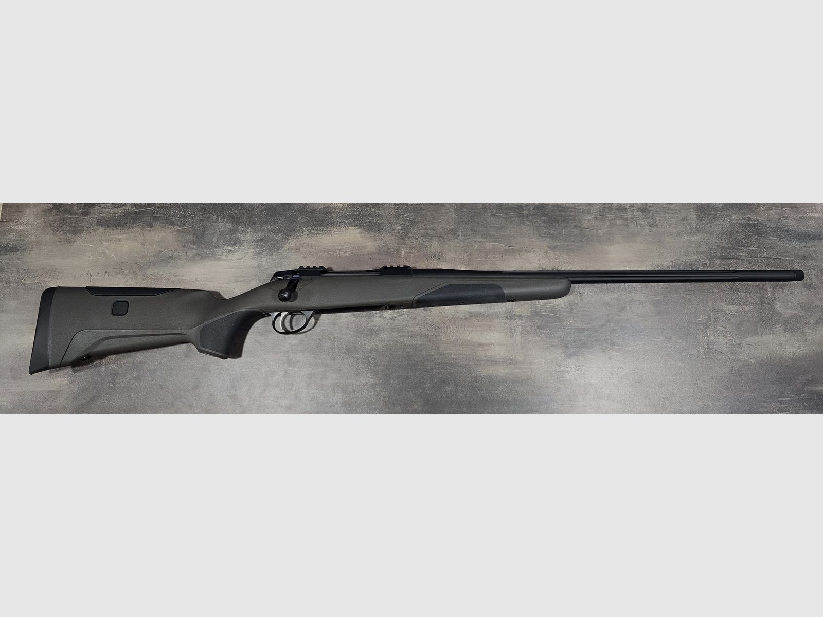 SAKO 90 FINNLIGHT Cerakote schwarz, 7mm PRC, Lauflänge 24,4″ kanneliert, Direktabzug, 5 Schuss, MG M15x1