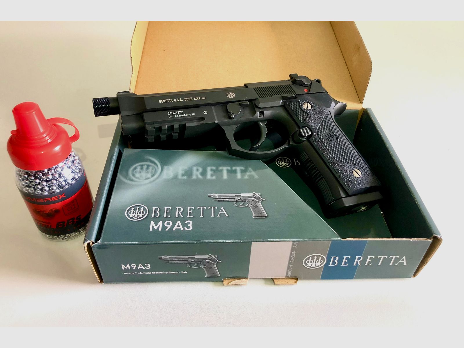 Beretta M9A3 Kaliber 4,5 mm CO2-Pistole  incl. 1.500 Stück Stahlkugeln