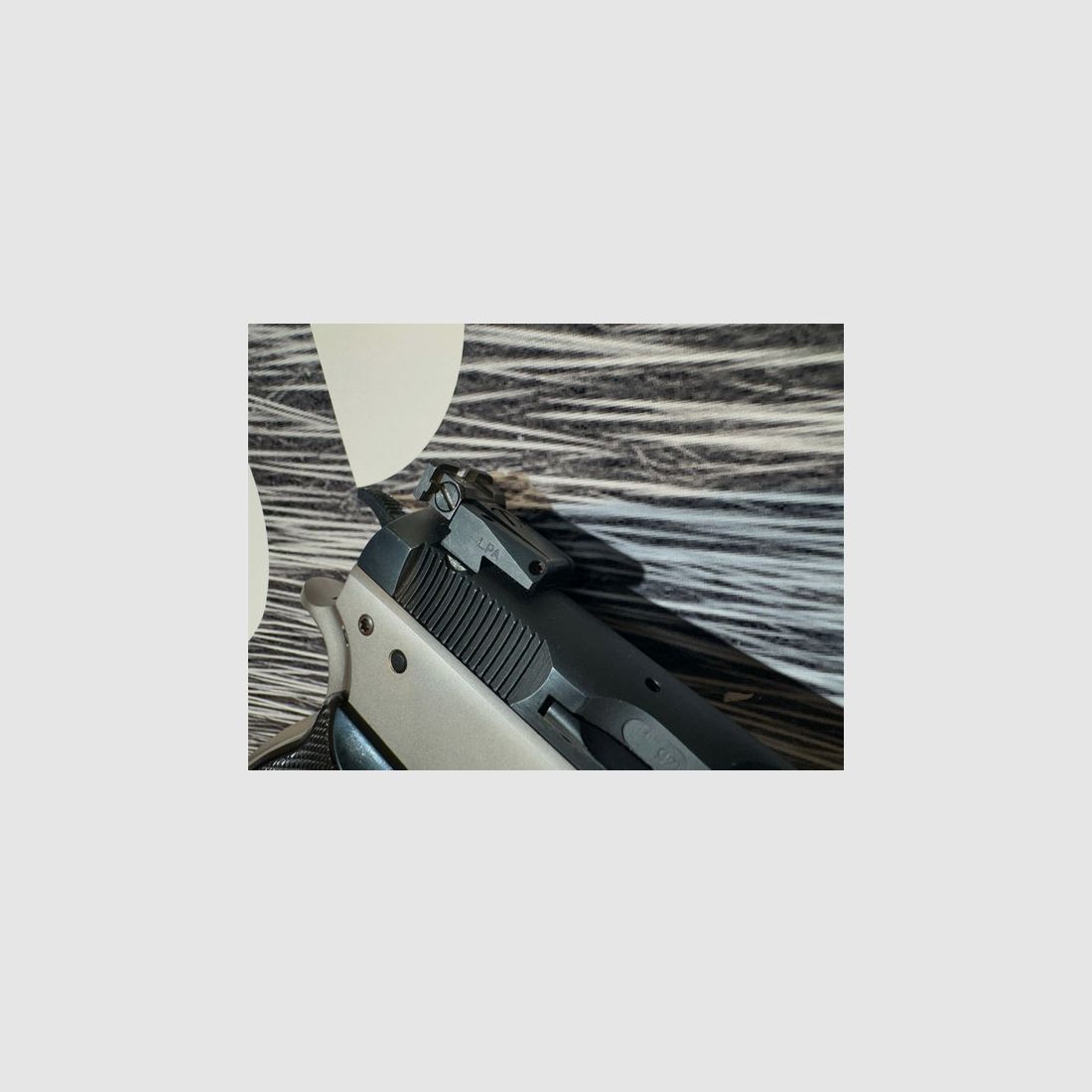 Pistole CZ 75; Modell 75; 9x19