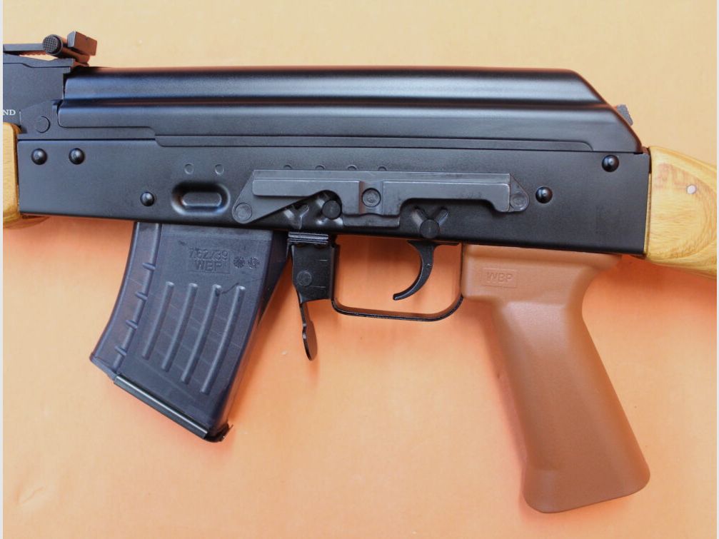 WBP JACK Ha. Geweer 7,62x39 WBP JACK Hout 415mm Loop/ 14mm Montage rail/ Laag hout kolf (AKM/AK47)