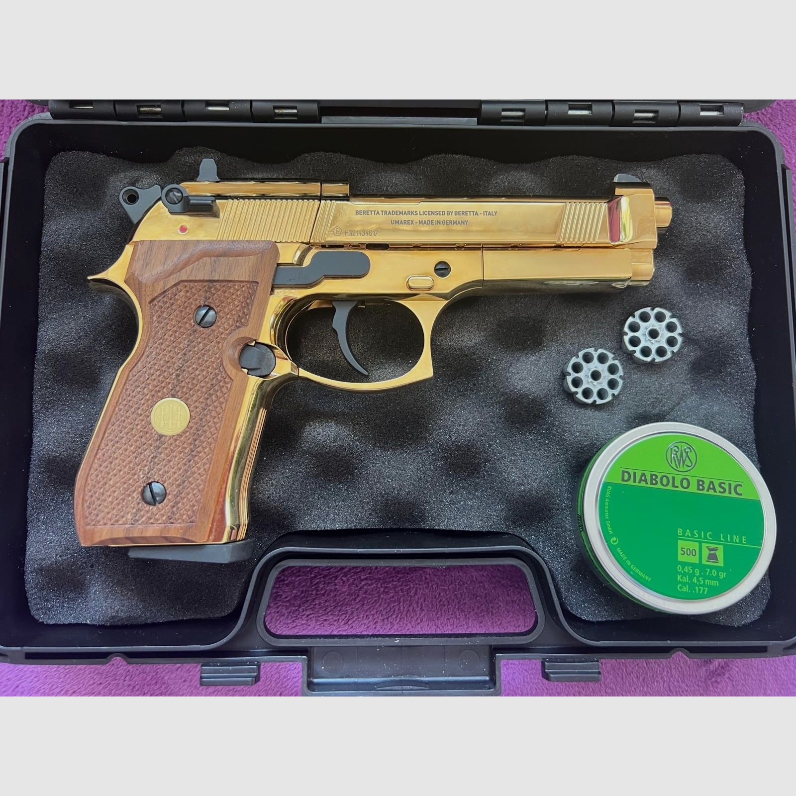Beretta 92 FS CO2-Pistole – Exklusive Gold-Edition (24K) mit Echtholz Griffen-Rarität aus Sammlung (ungeschossen)