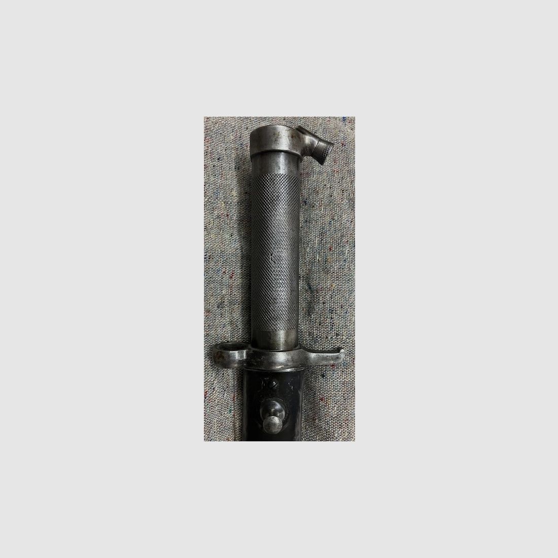 Schwedisches Bajonett Modell 1896 für den Schwedenmauser. Der Hersteller ist die Firma E.J.A.B. - Eskilstuna Jernolegets Aktion Bolaget in Eskilstuna / Schweden.
