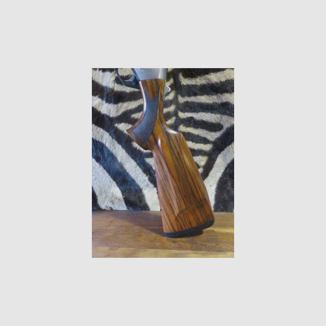 BROWNING Maral 4X Ultimate Bavarian .9,3×62 Repetierbüchse 53 cm Lauf Klasse 3 – Waffenkoffer, Bild 8 von 9
