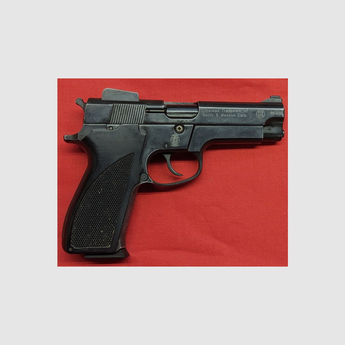 Smith & Wesson Mod. 5904 pistolet alarmowy 9 mm P.A.K. – PTB 570