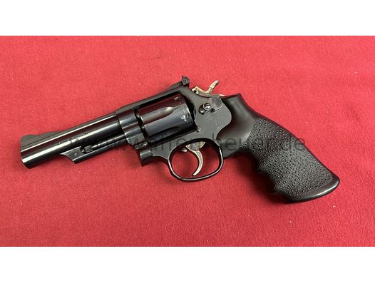 Smith & Wesson	 19-4 Classic