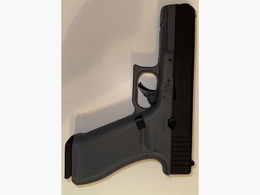 GLOCK 17 Gen5 6 mm, CO₂, < 2,0 J, Tungsten Grey