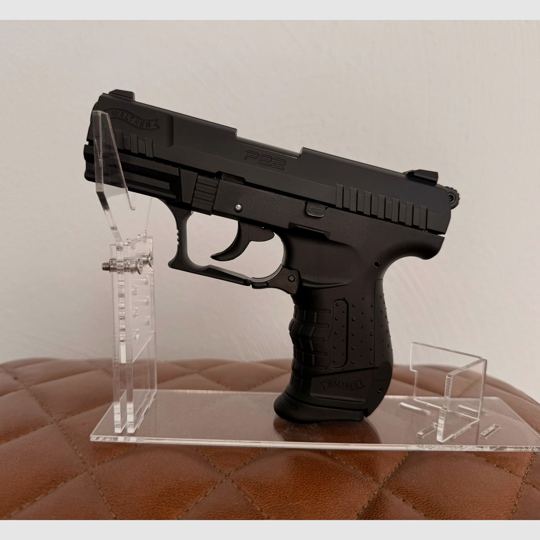 Walther P22 Ready Schreckschuss Pistole 9mm P.A.K. brüniert mit Holster