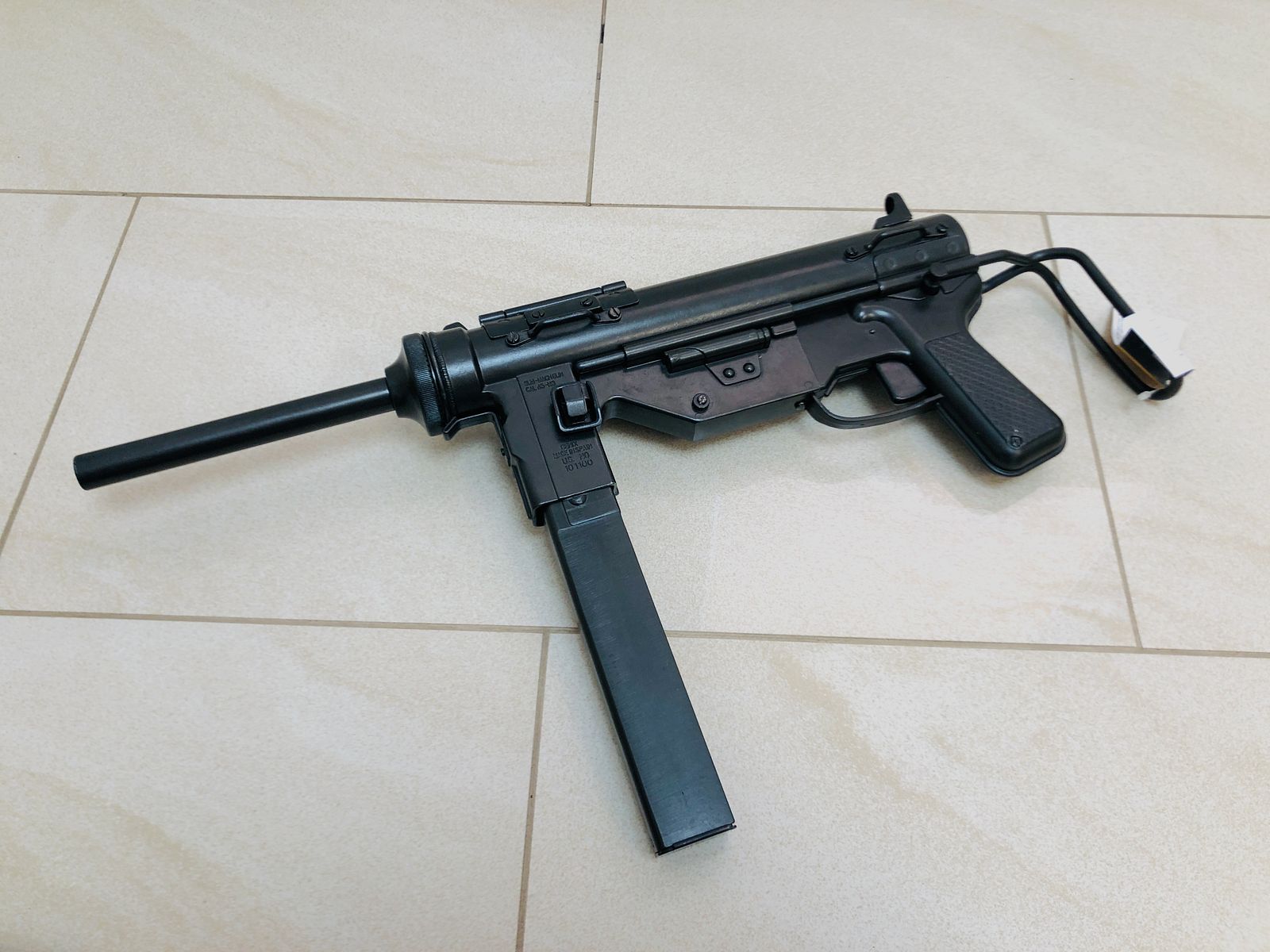 ••• Arma decorativa / arma modello pistola mitragliatrice US M3 / Greasegun / NUOVA + confezione originale •••