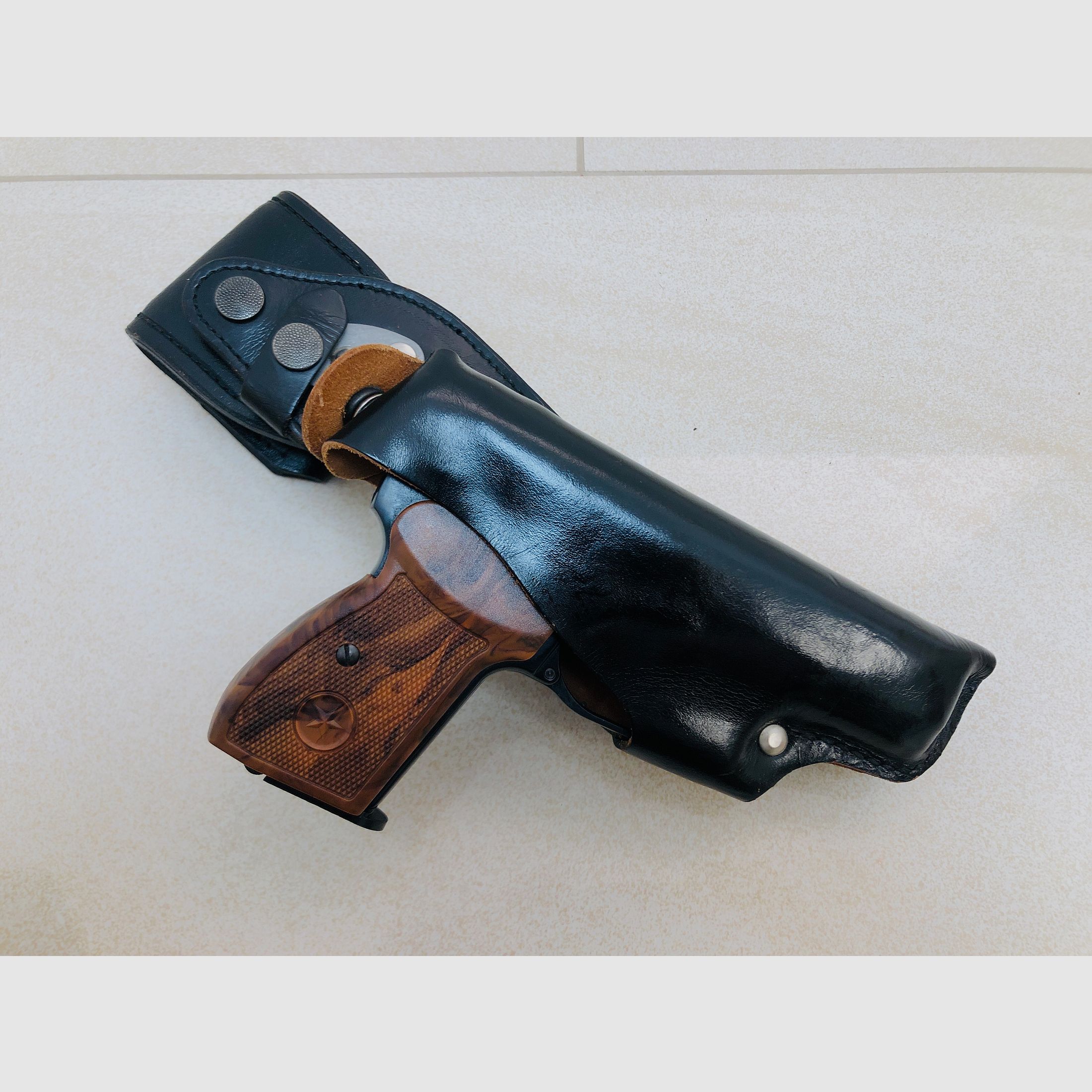 ••• Dienstholster DBGM GM 77 16 273 Dienstholster Makarov H&K P7 •••