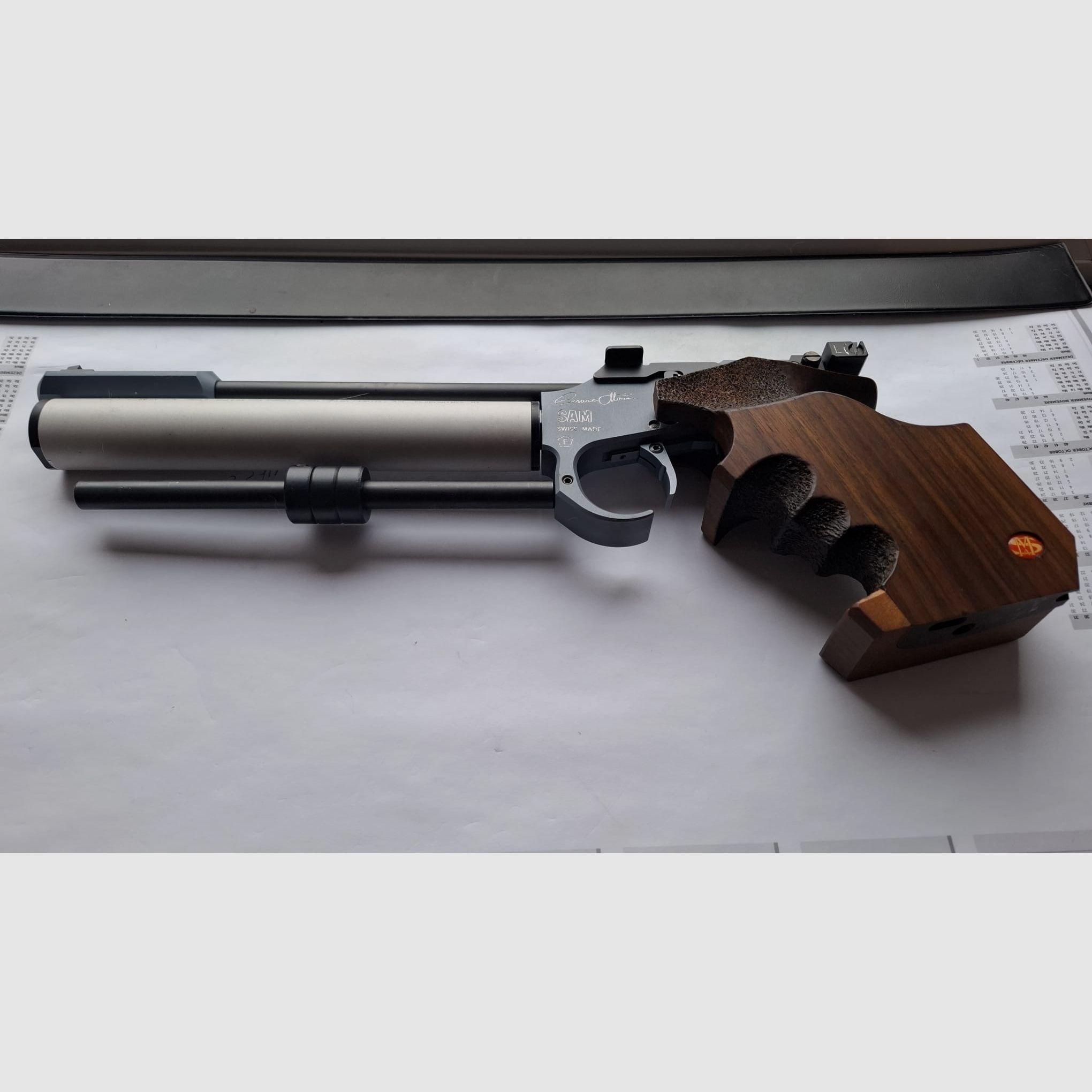 Pistolet à air Anschütz SAM M10 Cal.4,5