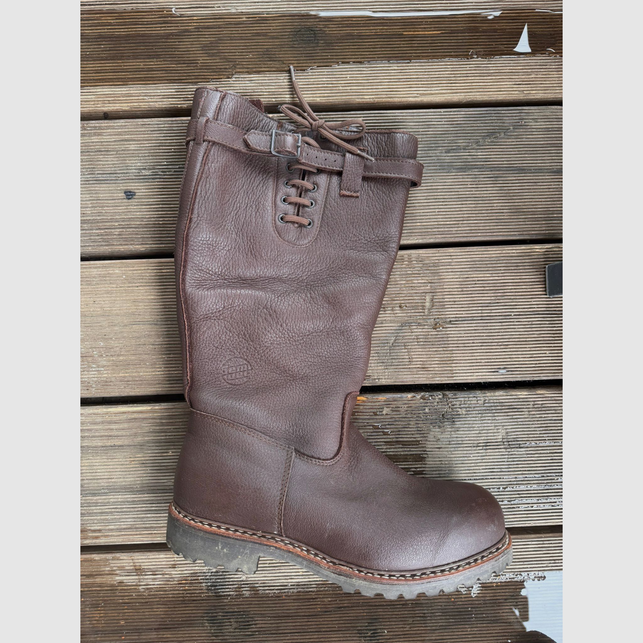 Lederstiefel, Marke Hanwag, mit Lammfell