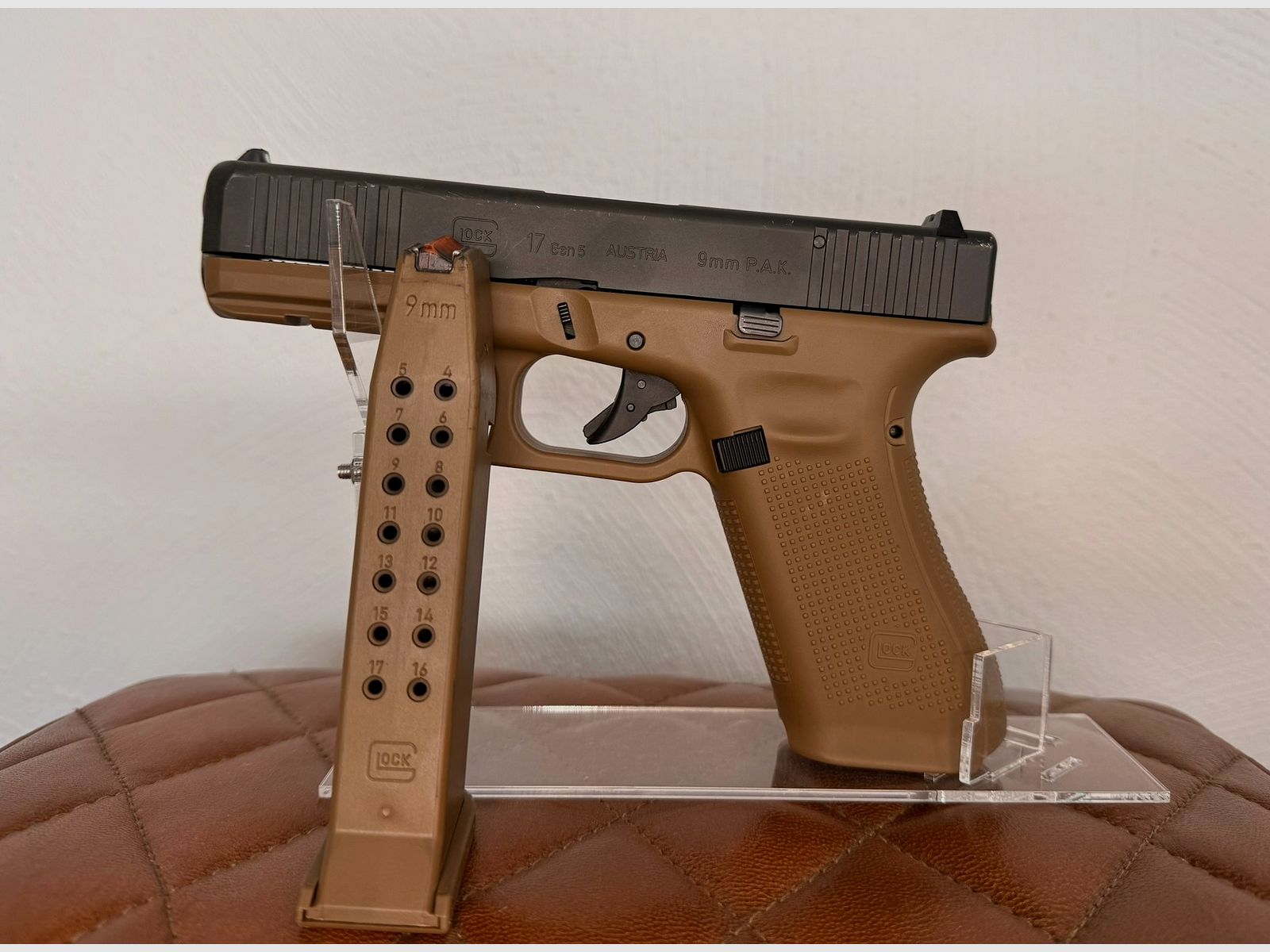Glock 17 Gen5 P.A.K. BLK-COY 9mm