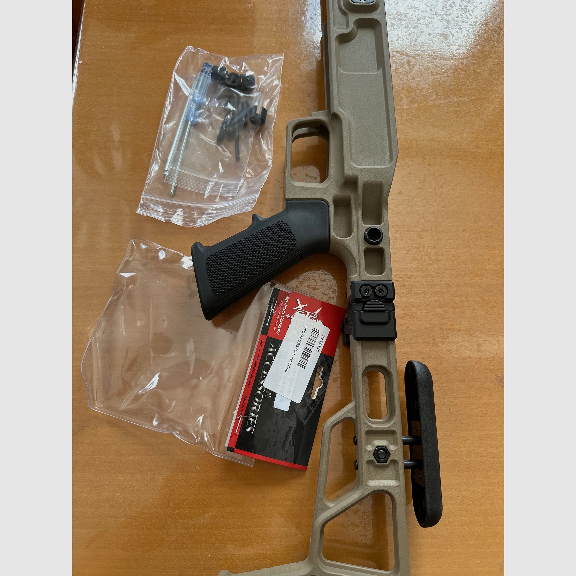 SSG10 A3 Schaft Novritsch FarbeFlat Dark Earth, mit M4 Griff