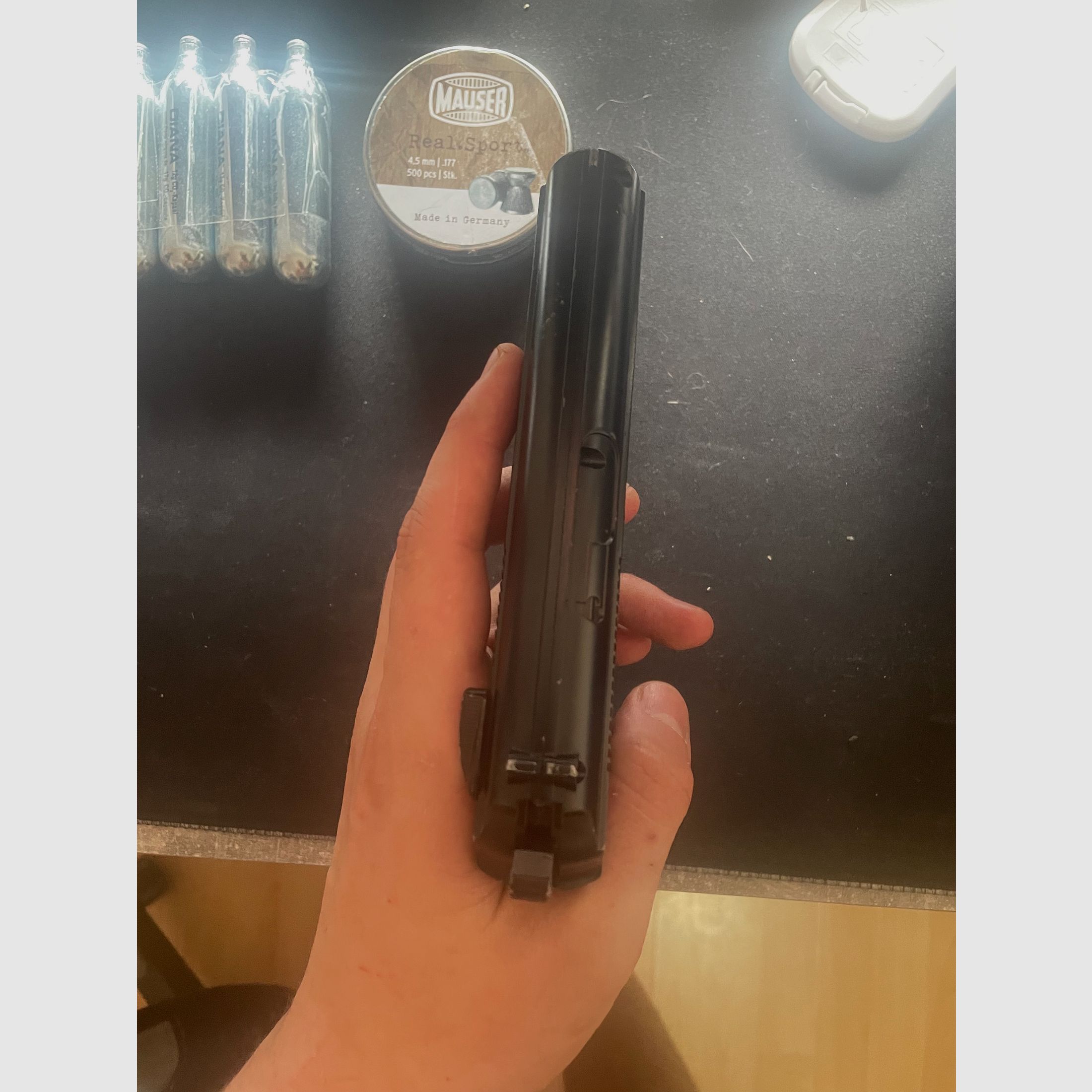 CO₂ Luftpistole PM Makarov 4,5 mm BB – mit Zubehör (Set)
