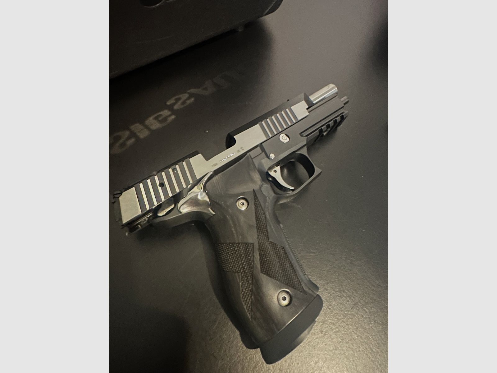 SIG SAUER P226 X-Five Black and White 9mm Luger - mit 4 Magazinen - Deutsche Fertigung!