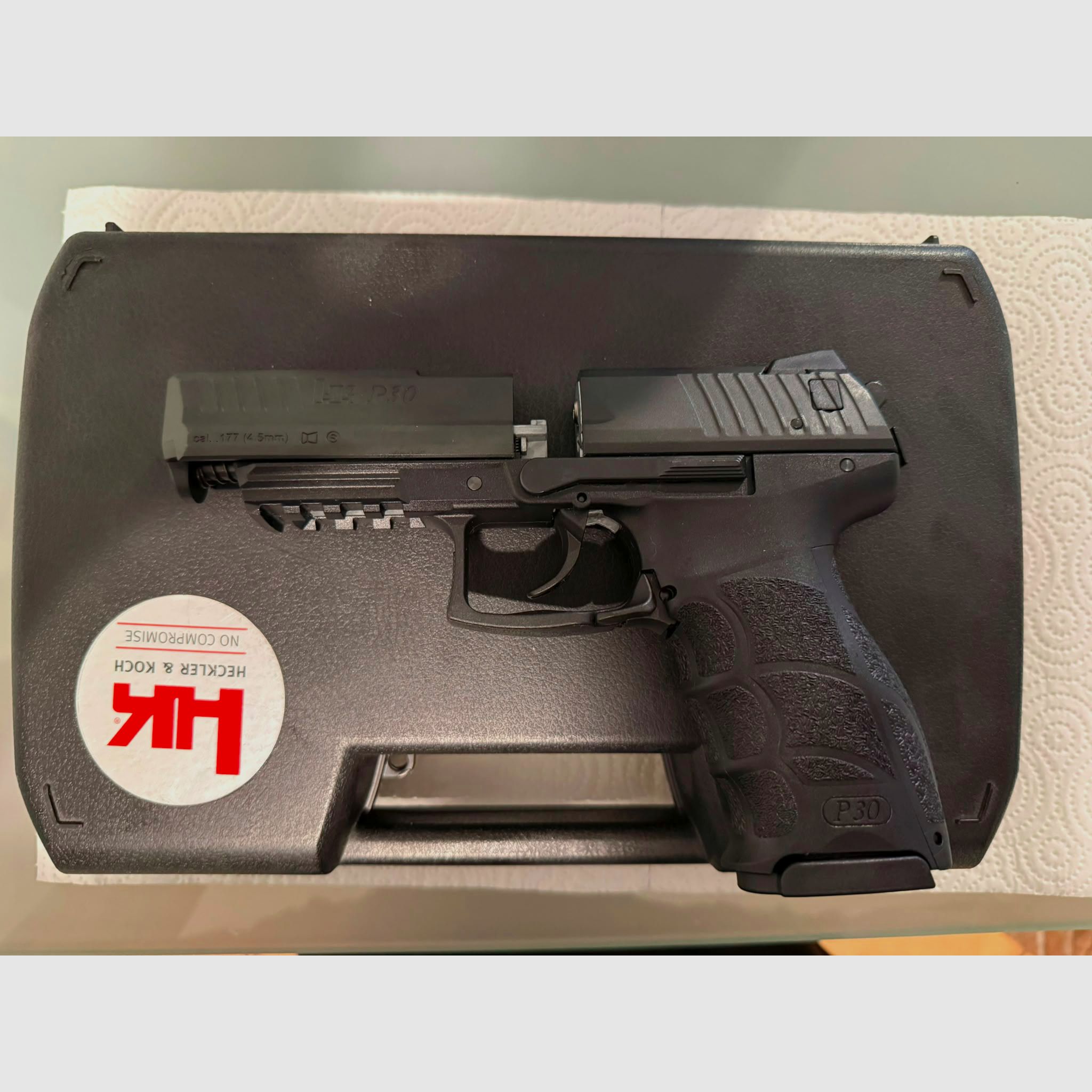 Heckler&Koch   P30  Pistolet Co2
