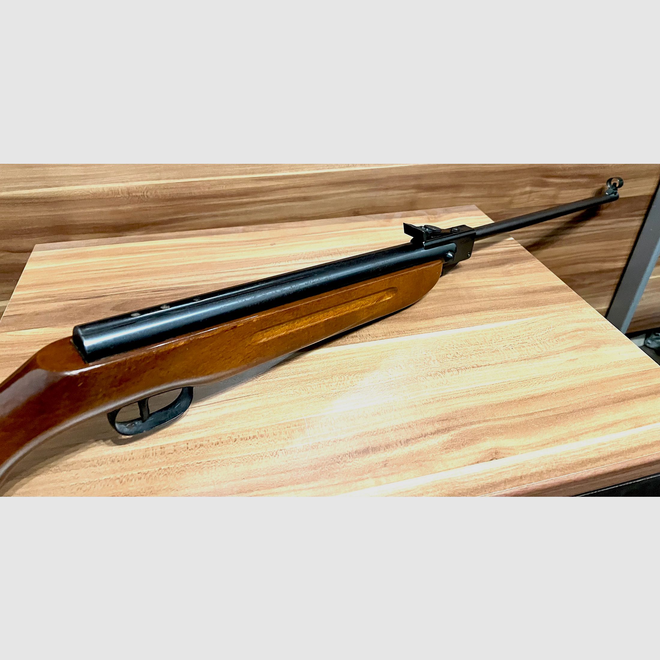 Karabinek pneumatyczny Weirauch HW 50