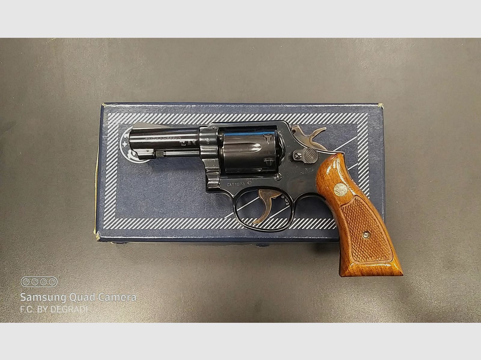 SMITH&WESSON MODEL 10-7 3” KALIBER 38 SPECIAL, afbeelding 1 van 3