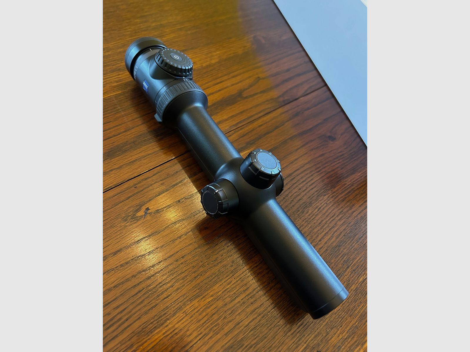 Zeiss V8 1.1 - 8 x 24 with rail, no Swarovski or Leica