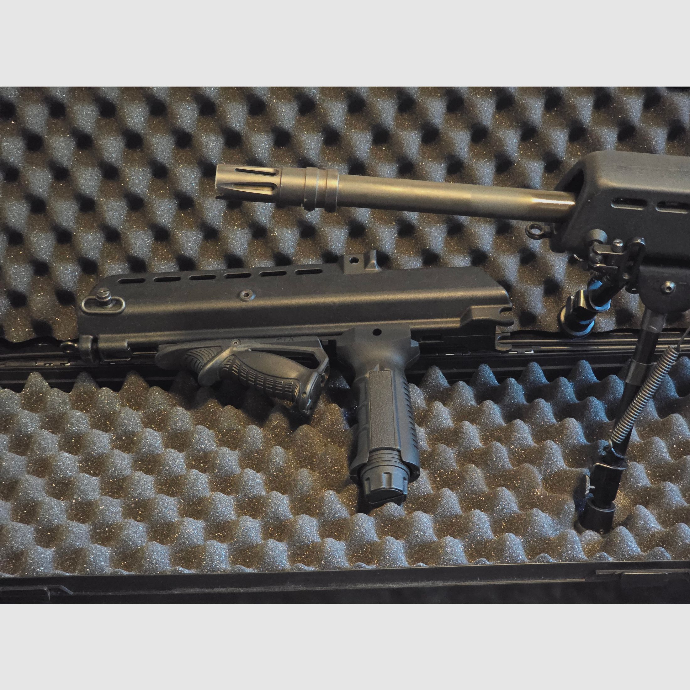HK SL8 .223 Rem. mit Zweibein und zusätzlichem Vorderschaft