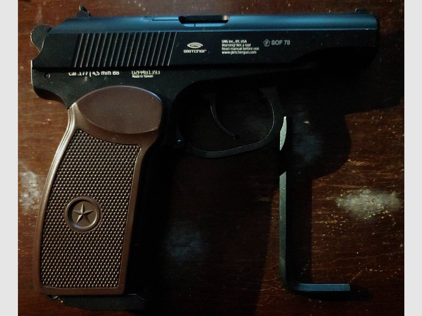 Gletcher PM 1951 - Makarov Nachbau - CO2 Luftpistole - Neu