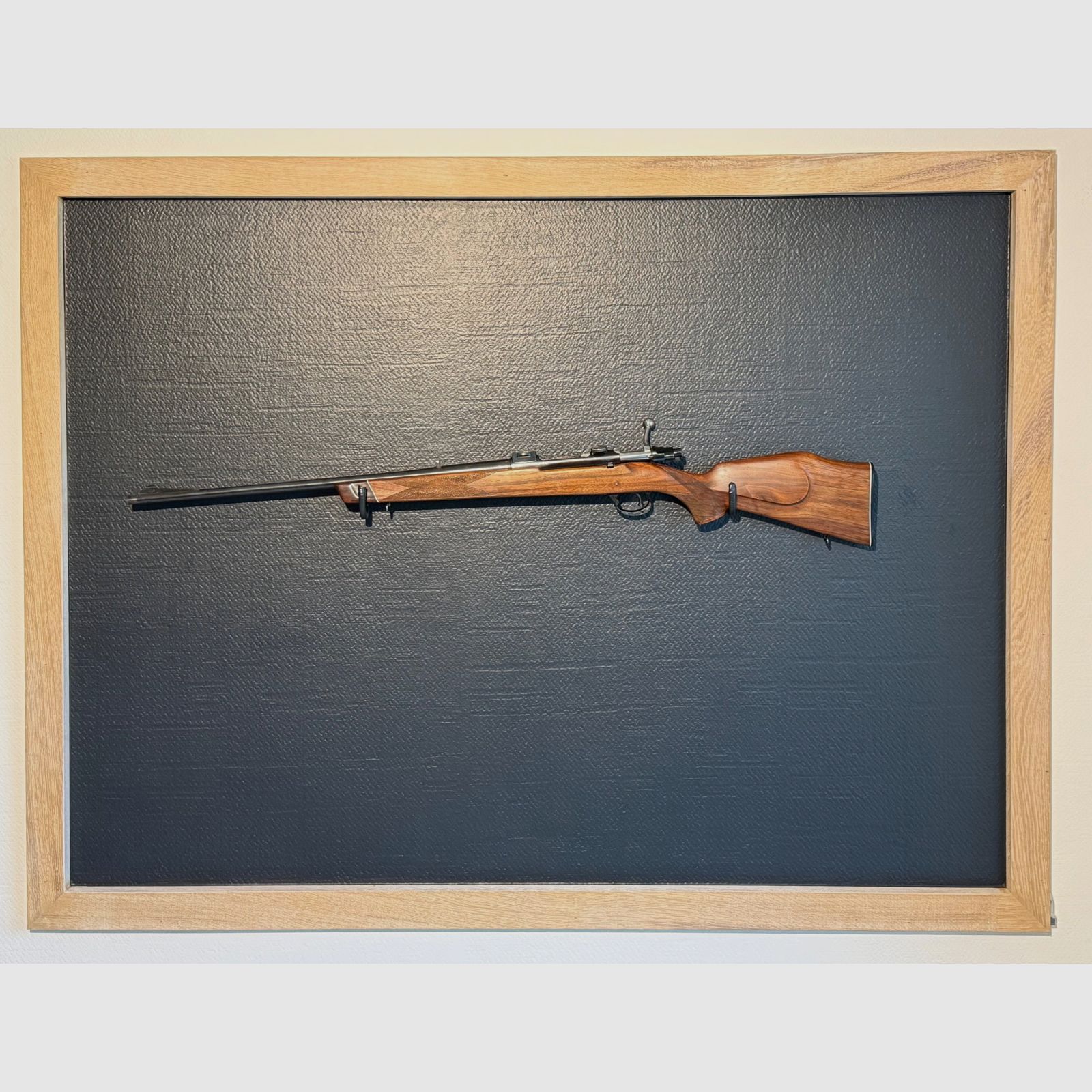 Husqvarna repeating rifle caliber .30-06 with M14x1 thread