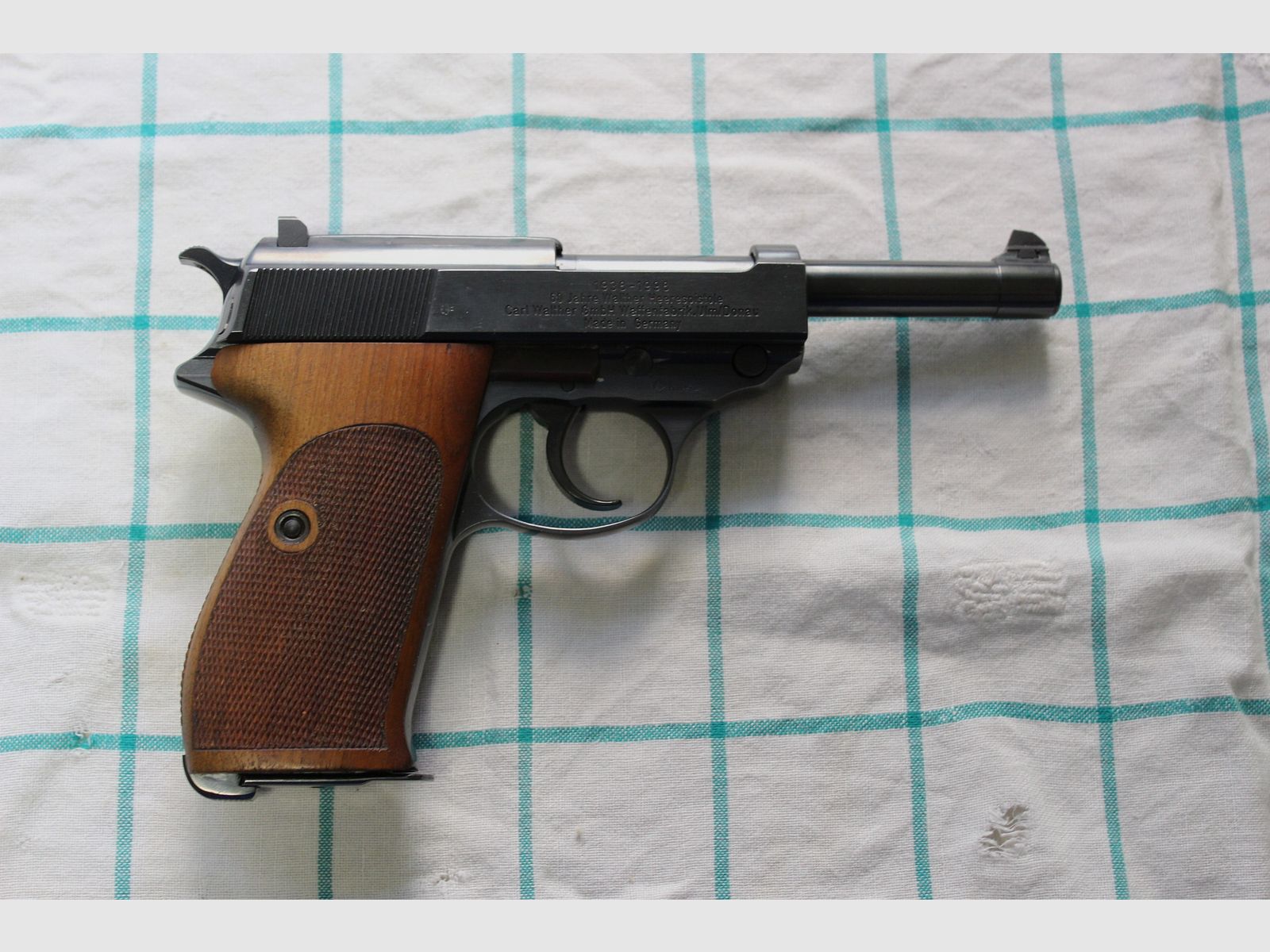 Walther Mod. HP 9mm Luger Jubiläumsmodell 60 Jahre Walther Heerespistole