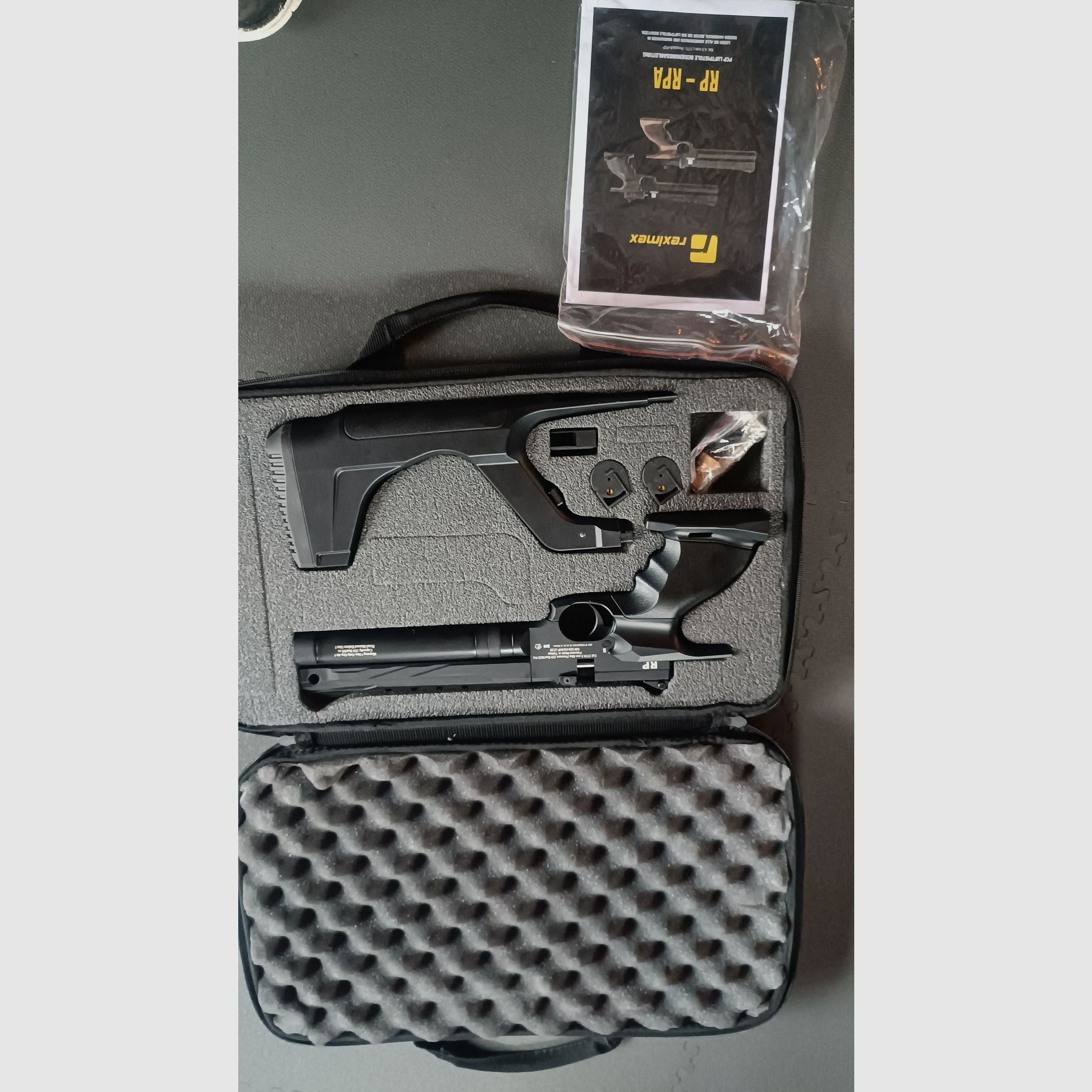 Reximex RP luchtpistool perslucht 4,5mm diabolo zwart aanlagkolf